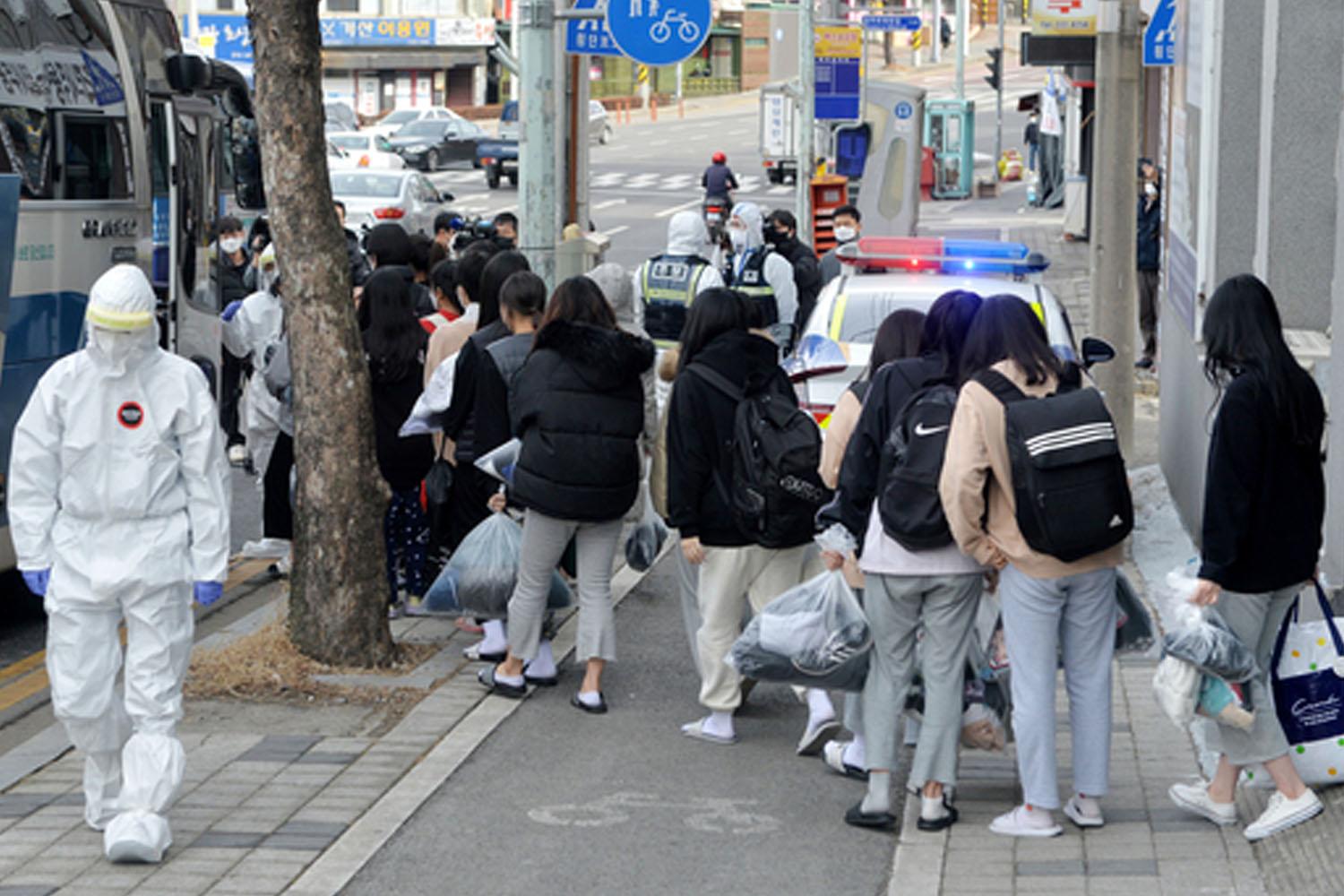 เมื่อช่วงสัปดาห์ที่ผ่านมาสถานการณ์การแพร่ระบาดในเกาหลีมีแนวโน้มที่ดีขึ้น