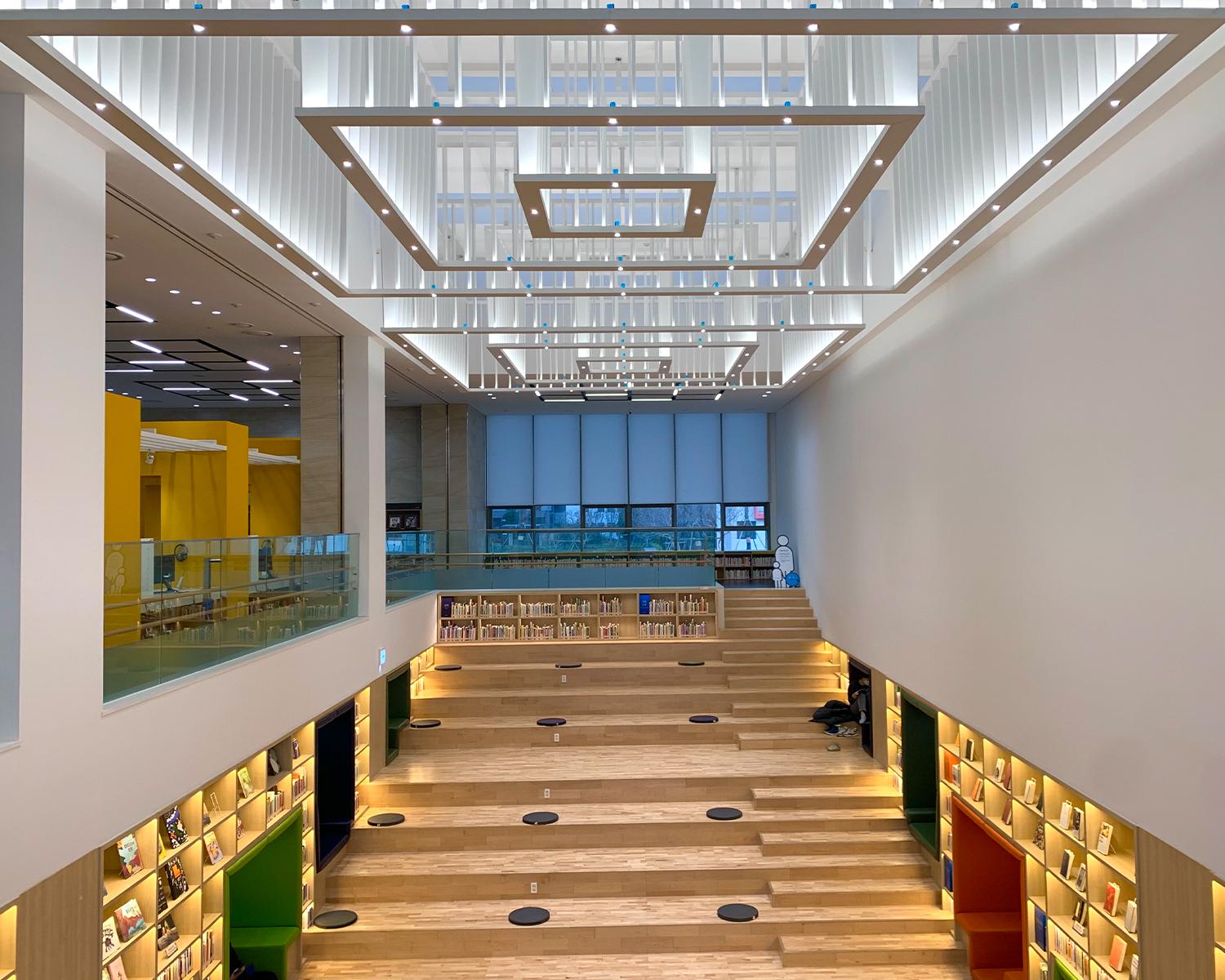 looking down at songpa book museum main hall