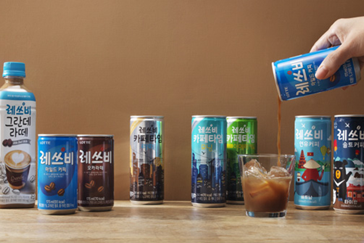 Let's be咖啡罐裝圖片，展示多款不同口味罐裝咖啡。