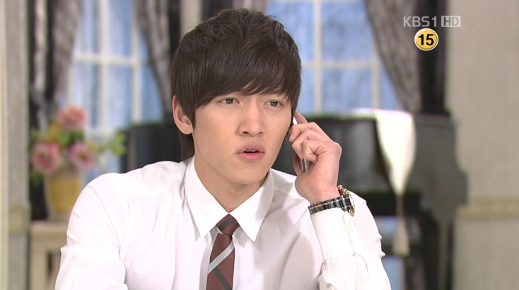 韓国ドラマ、韓国、代役、キャスティング、代役で決まった役、韓国ドラマ主役、韓国俳優、韓国映画、韓国女優、EXIT、イグジット、アジョシ、ウォンビン、ミセン、建築学概論、カンナさん大成功です、相続者たち、スジ、チャングンソク、応答せよ、チチャンウク