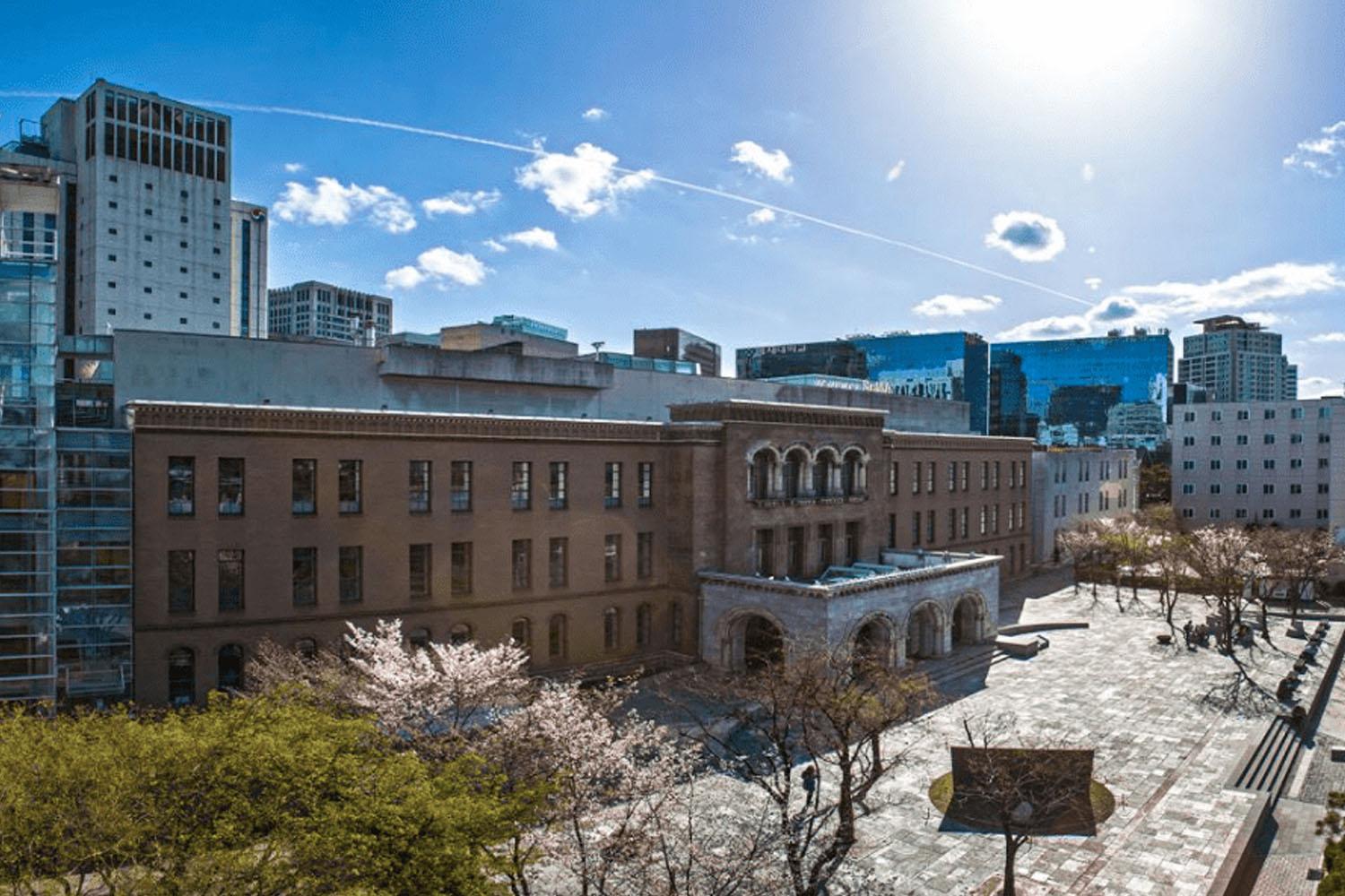 ภาพรวมของ Seoul Museum of Art ซึ่งเป็นที่ทำงานของข้าราชการระดับ 7 ที่อายุน้อยที่สุดในเกาหลีที่ถูกพบว่าเสียชีวิตที่บ้านของเธอ