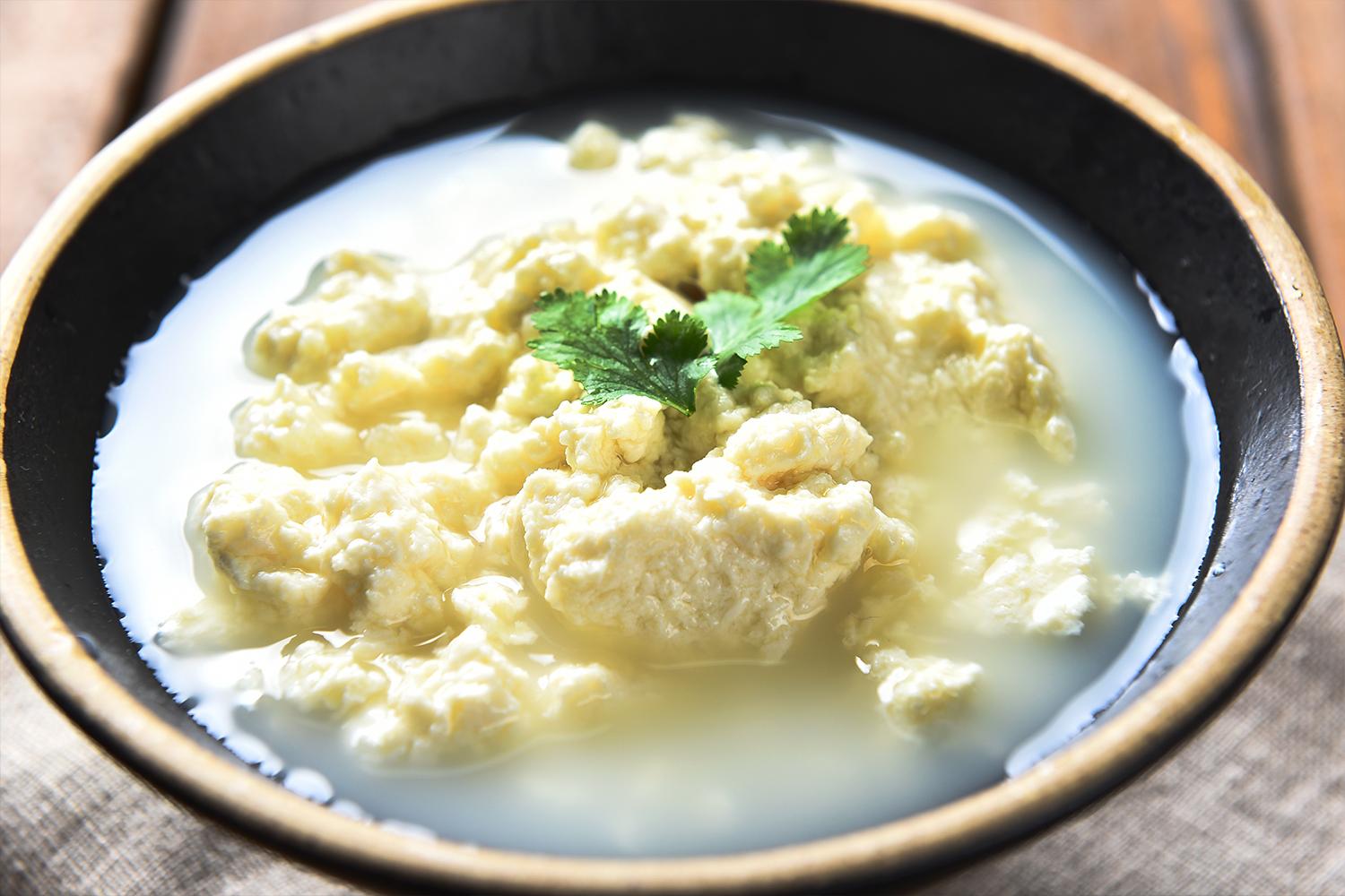 ซุนดูบู หรือเต้าหู้อ่อน อาหารที่ต้องลองในคังนึง เกาหลีใต้