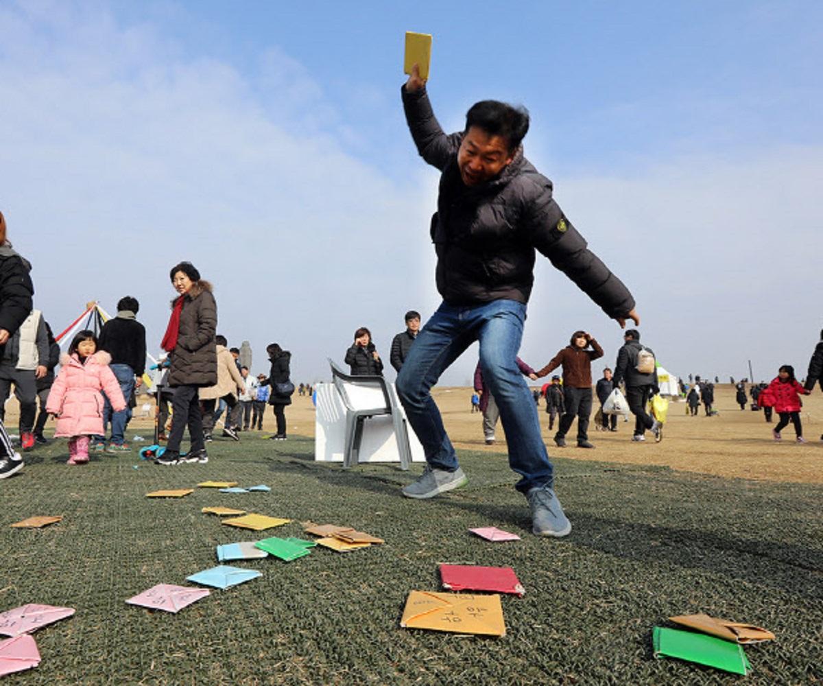 韓国文化、韓国伝統、韓国伝統文化、韓国伝統遊び、トゥホ、タクチギ、コンギ、チェギチャギ、ユンノリ、名節、韓国名節