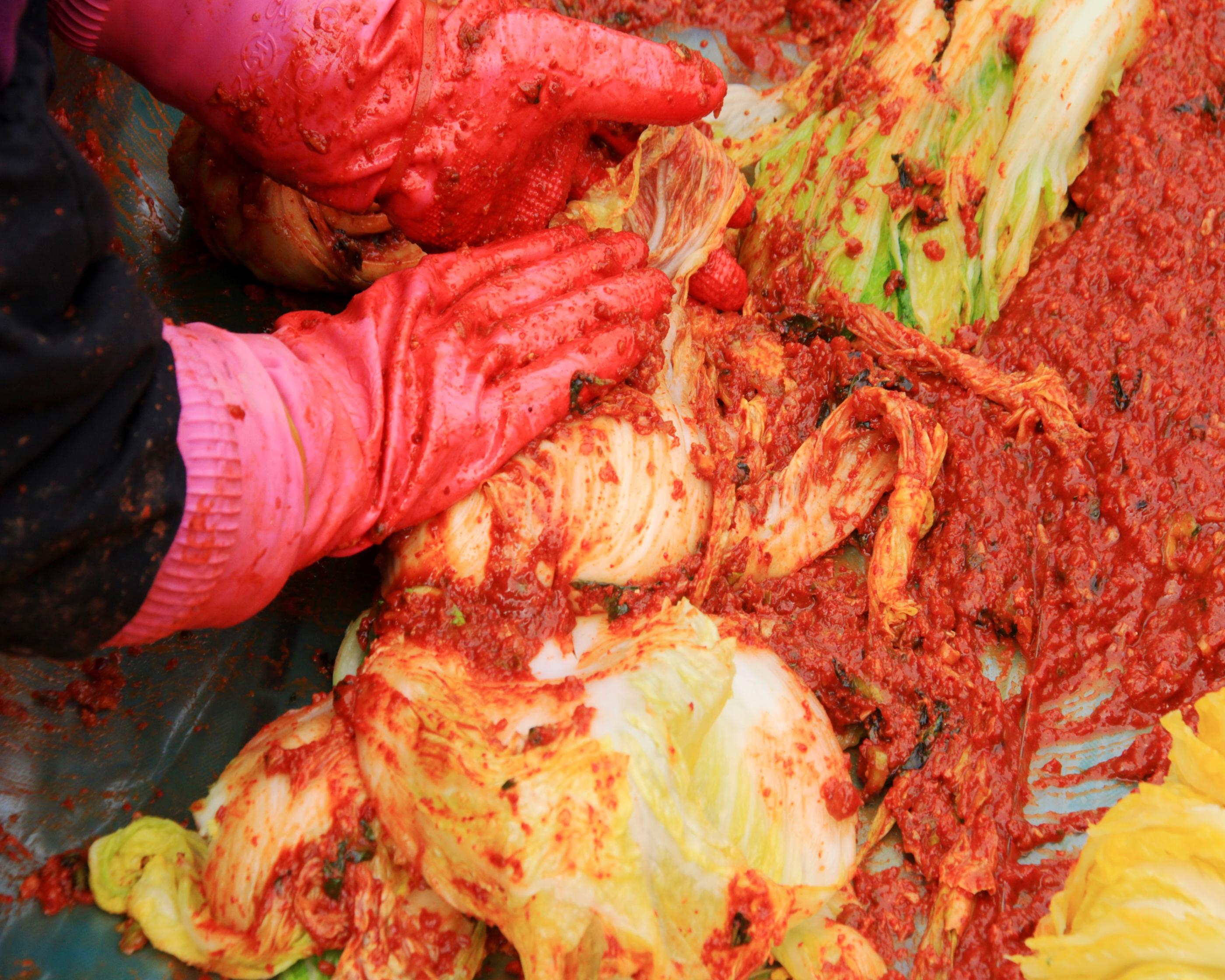 韓国人、韓国文化、韓国の子どもたち、韓国の子ども、キムジャン、キムチ漬け、韓国の嫁姑、キムチ