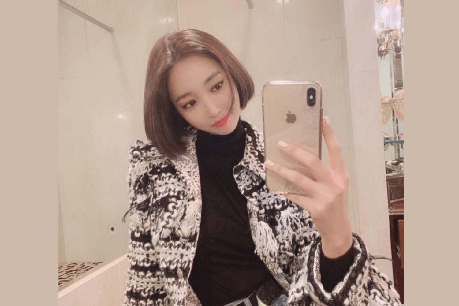 韓国、韓国ファッション、韓国ヘア、韓国ヘアスタイル、韓国ヘアカタログ、韓国女優髪、韓国女優、髪、ヘアスタイル、ヘア、韓国ムルギョル、ムギョルパーマ、ムルギョルパーマ、韓国パーマ、韓国美容室、韓国美容院、韓国カット、ショートヘア、ショート、Cカール、パクシネ、カンハンナ、ハンヒョジュ、IU、ヘリ、コジュニ、ソンヘギョ、ハンソヒ、キムテリ