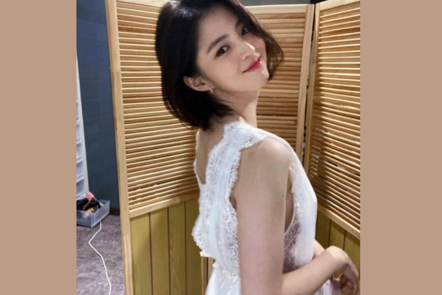 韓国、韓国ファッション、韓国ヘア、韓国ヘアスタイル、韓国ヘアカタログ、韓国女優髪、韓国女優、髪、ヘアスタイル、ヘア、韓国ムルギョル、ムギョルパーマ、ムルギョルパーマ、韓国パーマ、韓国美容室、韓国美容院、韓国カット、ショートヘア、ショート、Cカール、パクシネ、カンハンナ、ハンヒョジュ、IU、ヘリ、コジュニ、ソンヘギョ、ハンソヒ、キムテリ