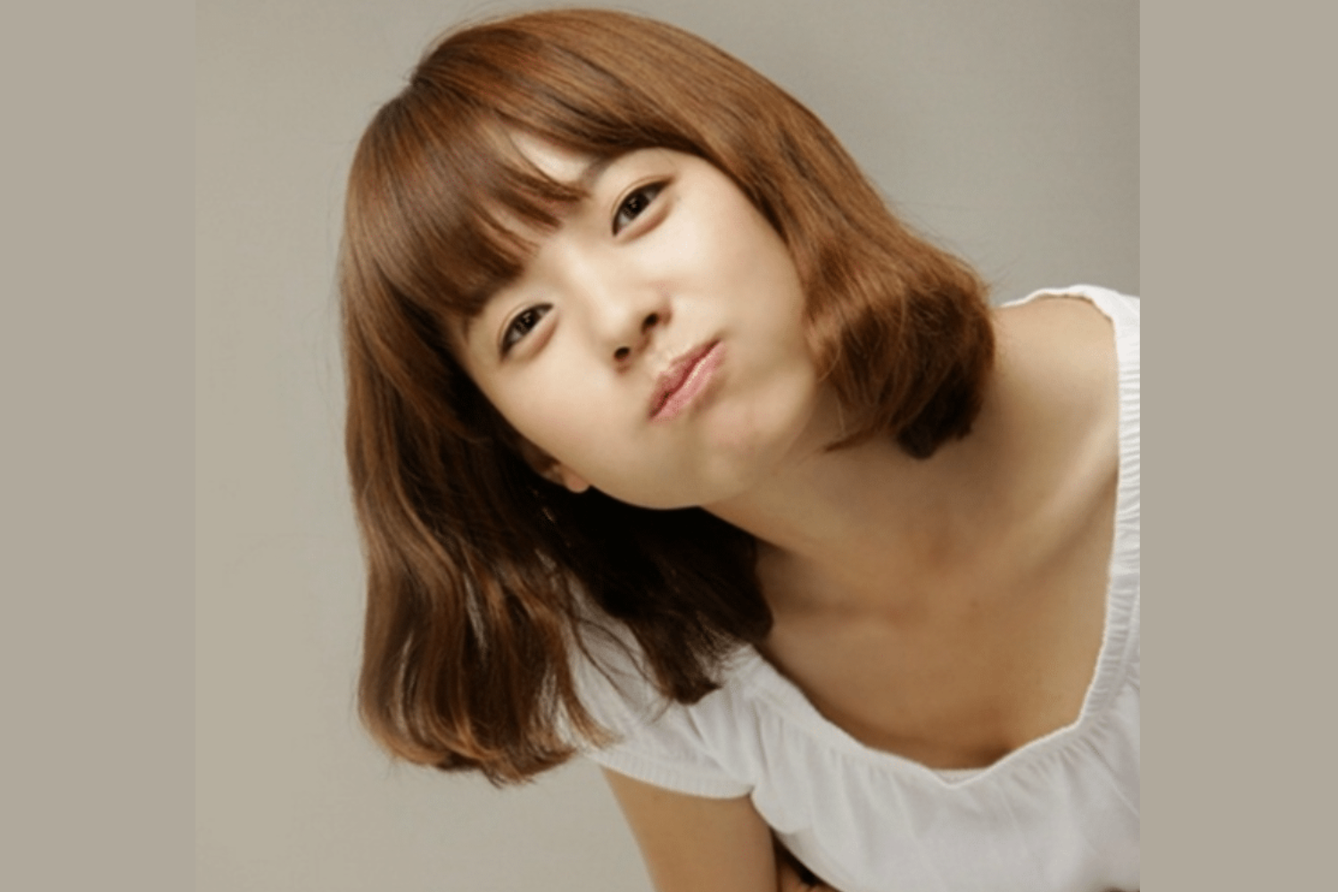 韓国、韓国ファッション、韓国ヘア、韓国ヘアスタイル、韓国ヘアカタログ、韓国女優髪、韓国女優、髪、ヘアスタイル、ヘア、韓国ムルギョル、ムギョルパーマ、ムルギョルパーマ、韓国パーマ、韓国美容室、韓国美容院、韓国カット、ショートヘア、ショート、Cカール、パクシネ、カンハンナ、ハンヒョジュ、IU、ヘリ、コジュニ、ソンヘギョ、ハンソヒ、キムテリ