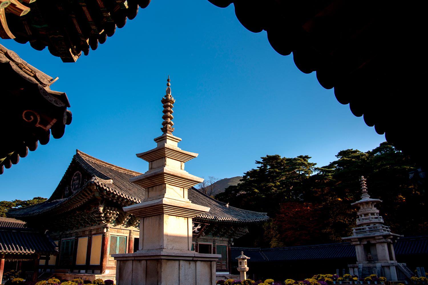 佛國寺外觀，展示慶州市最著名的古代寺廟之一。