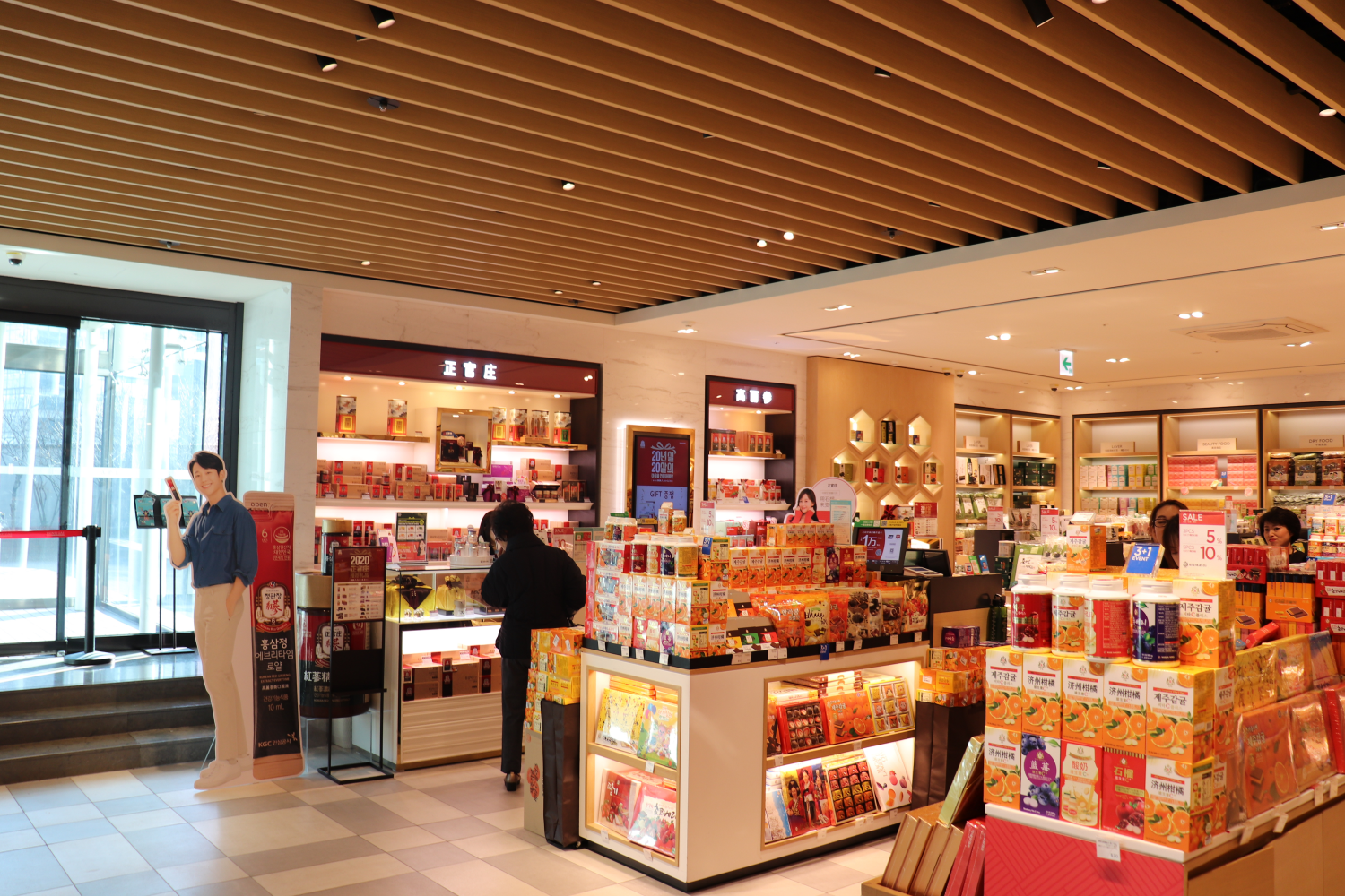 ソウル ショッピング ショッピング名所 免税店 明洞 明洞ショッピング 釜山 釜山ショッピング 新世界免税店 新世界百貨店 韓国免税店