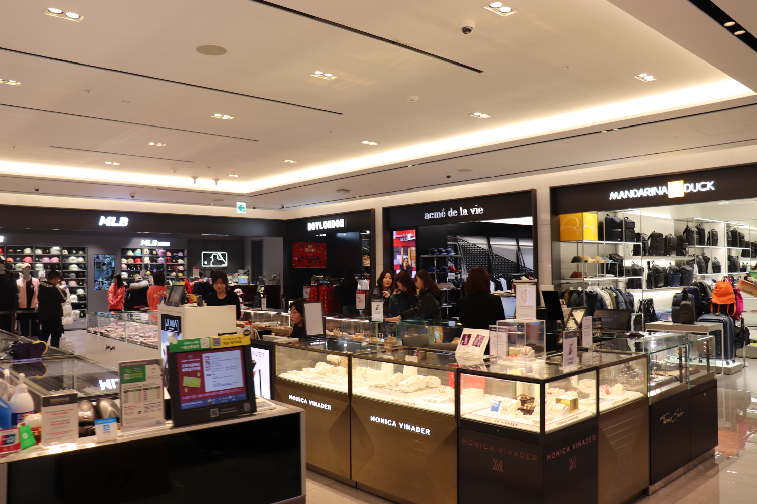 ソウル ショッピング ショッピング名所 免税店 明洞 明洞ショッピング 釜山 釜山ショッピング 新世界免税店 新世界百貨店 韓国免税店