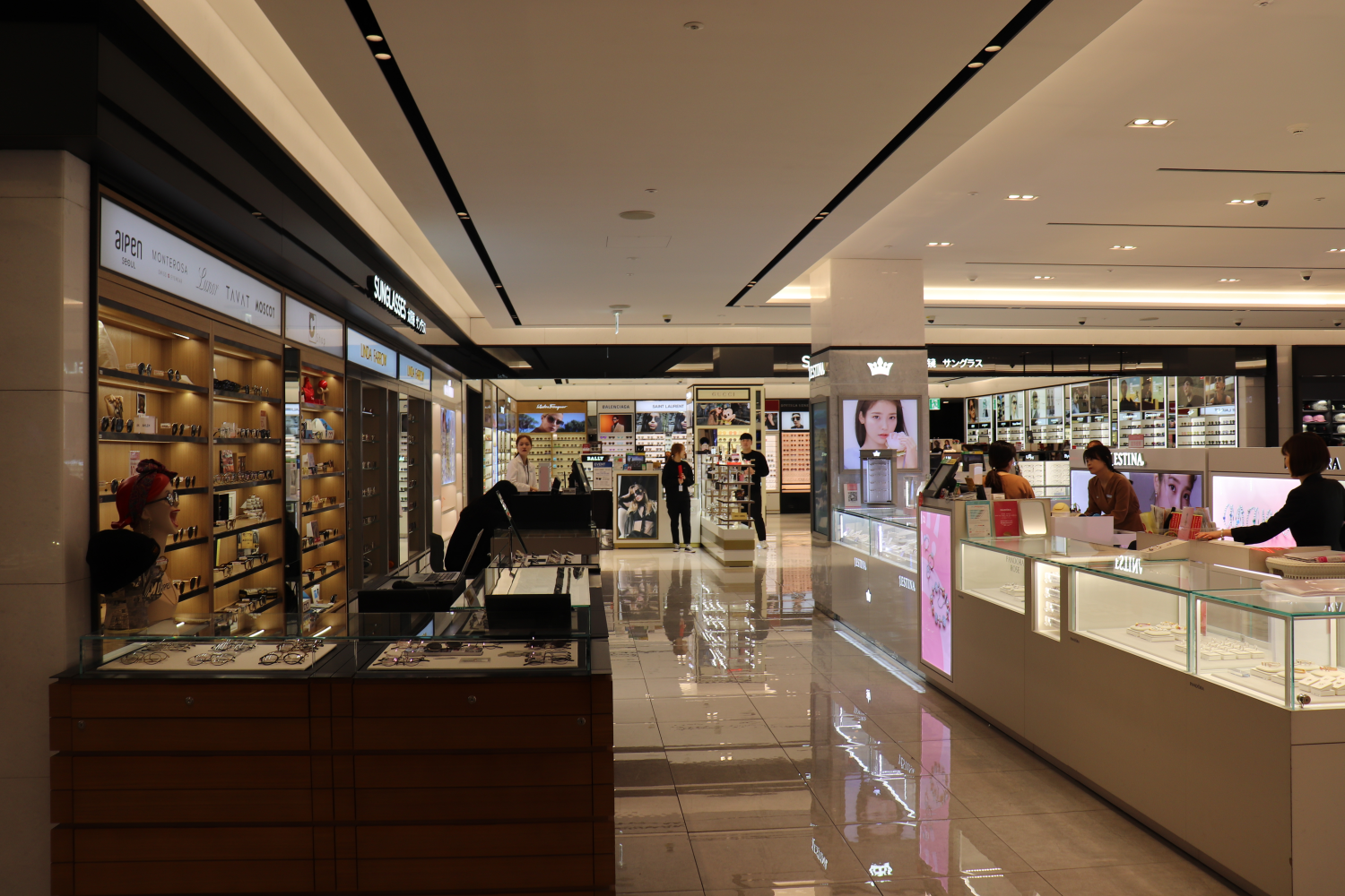 ソウル ショッピング ショッピング名所 免税店 明洞 明洞ショッピング 釜山 釜山ショッピング 新世界免税店 新世界百貨店 韓国免税店