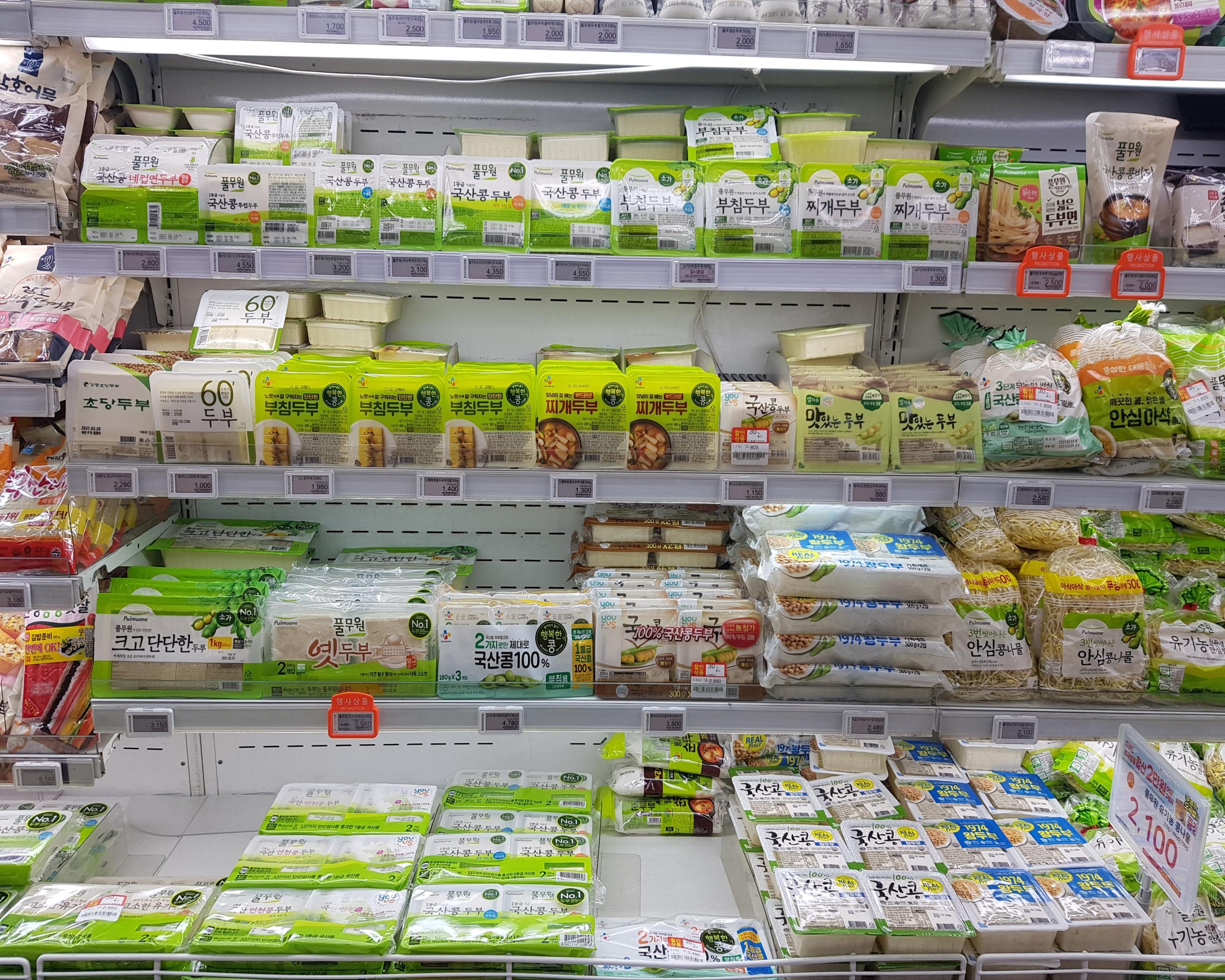 韓国文化、韓国人、韓国の豆腐、ドゥブ、スンドゥブチゲ、韓国チゲ、チゲ、韓国風冷奴、韓国マート