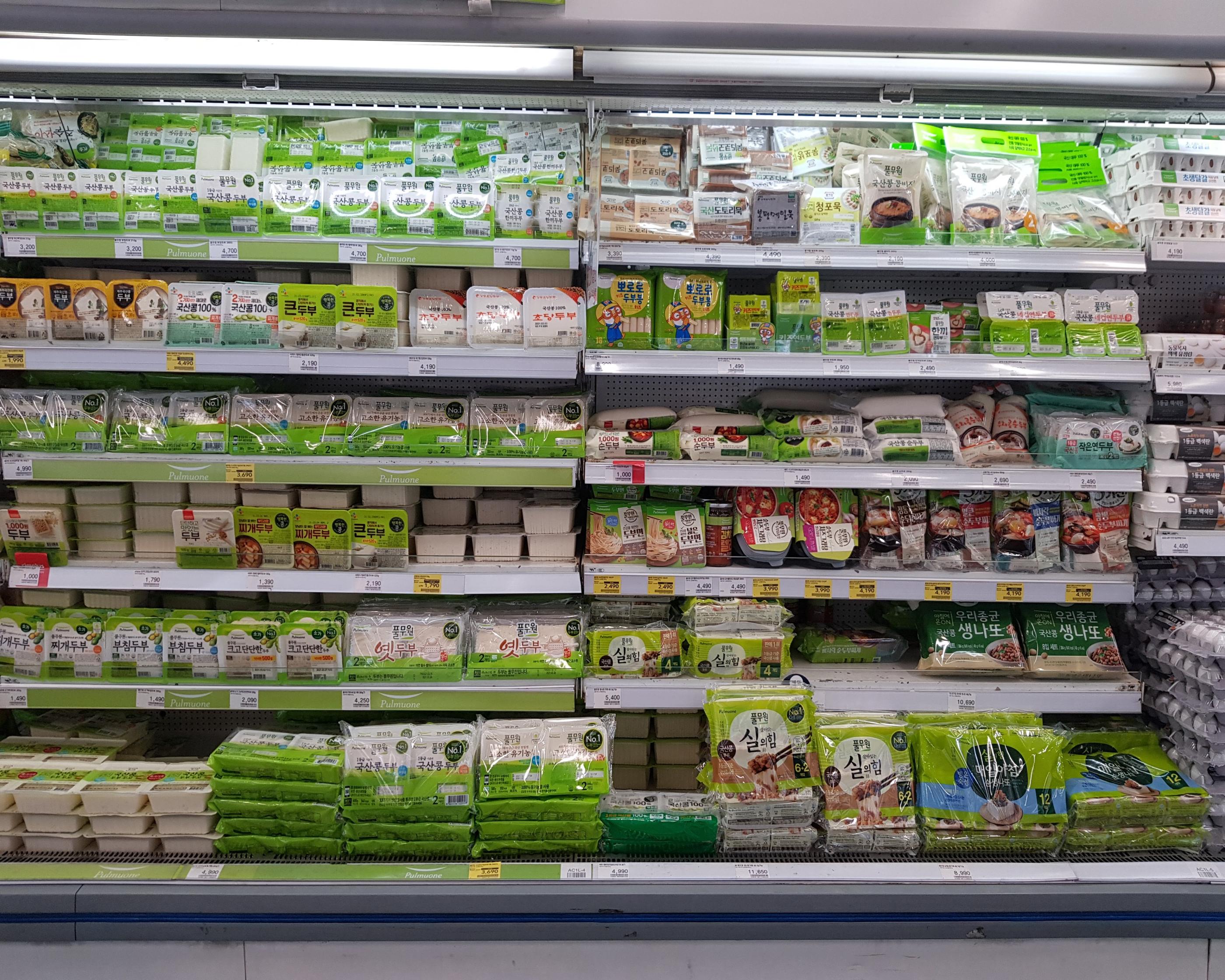 韓国文化、韓国人、韓国の豆腐、ドゥブ、スンドゥブチゲ、韓国チゲ、チゲ、韓国風冷奴、韓国マート