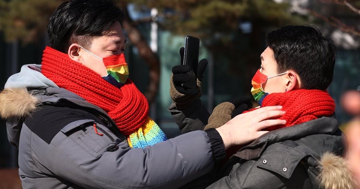 คู่รักเพศเดียวกันในเกาหลียื่นเรื่องฟ้องร้องศาลปกครอง