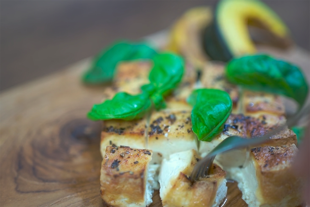 연두로 조리한 두부 요리의 대두 조미료와 두부