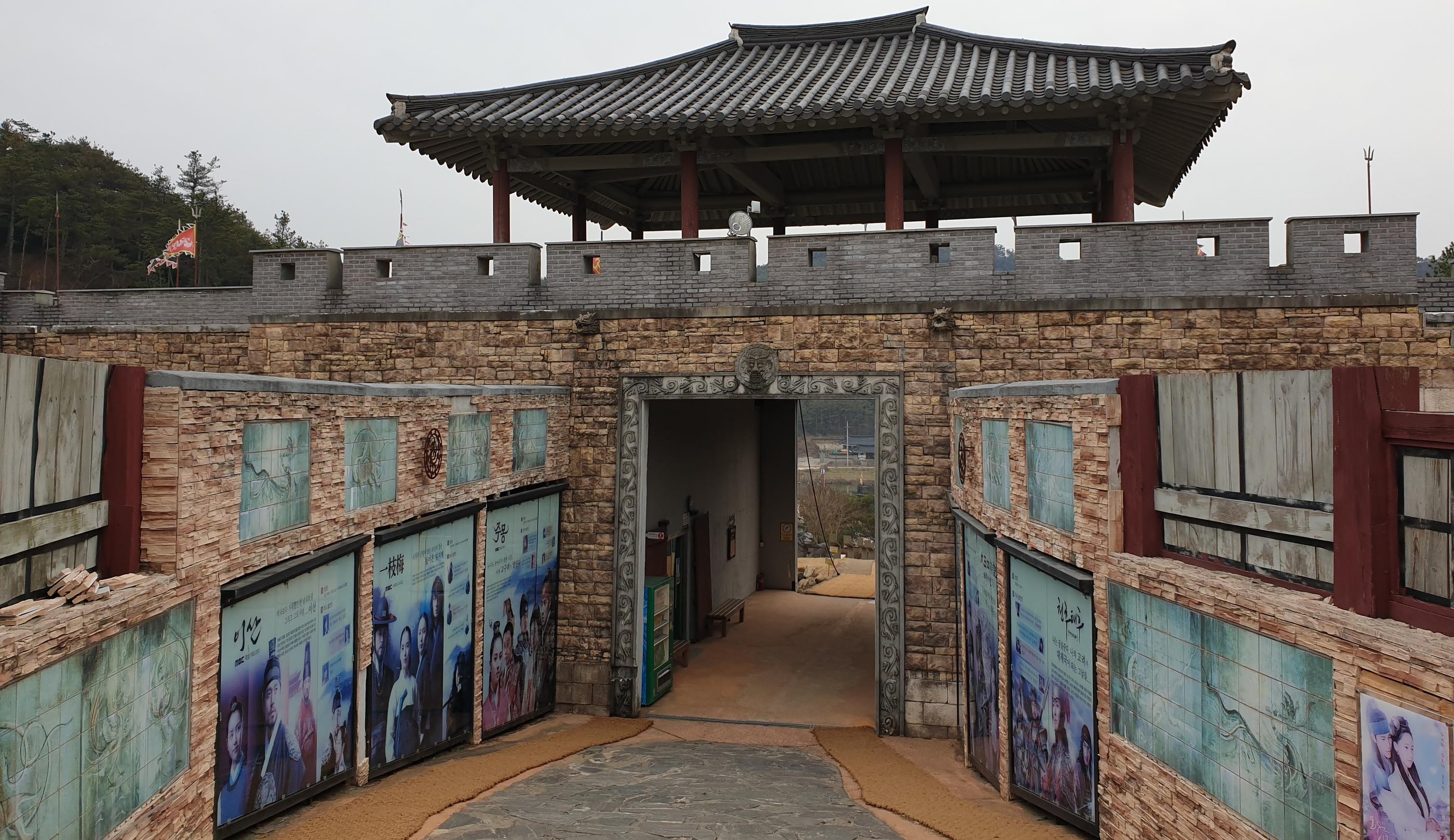 韓国ドラマ、麗〜花萌ゆる8人の皇子たち〜、麗、レイ、アイユ、イジュンギ、カンハヌル、月の恋人、ジス、撮影地、ロケ地、韓国、韓国ドラマ撮影地、韓国ドラマロケ地、ドラマ撮影地、ドラマロケ地、韓ドラ、韓ドラファン、韓国歴史ドラマ、韓国時代劇、ナジュ映像テーマパーク、羅州映像テーマパーク、抱川アートバレー、抱川、アートバレー、水原、粤華苑、水原ウォルファウォン、ウォルファウォン、江陵、船橋荘、江陵船橋荘、ソンギョジャン、丹陽、温達観光地、丹陽温達観光地、オンダル、オンダル観光地、扶余、百済文化団地、扶余百済文化団地、ペクチェ文化団地、扶余、薯童謡テーマパーク、扶余薯童謡テーマパーク、ソドンヨ、ソドンヨテーマパーク、密陽、位良池、位良地、密陽位良池、ウィヤンチ、ウィヤンモ、ミリャン、南原、広寒楼、南原広寒楼、ナムォン、クァンハンル、オザッキョ、オジャッキョ、烏鵲橋、和順、萬淵寺、ファスン、マニョンサ、マンヨンサ、IU、韓国歴史、クリエイトリップ、달의연인,보보경심려,달의연인촬영지