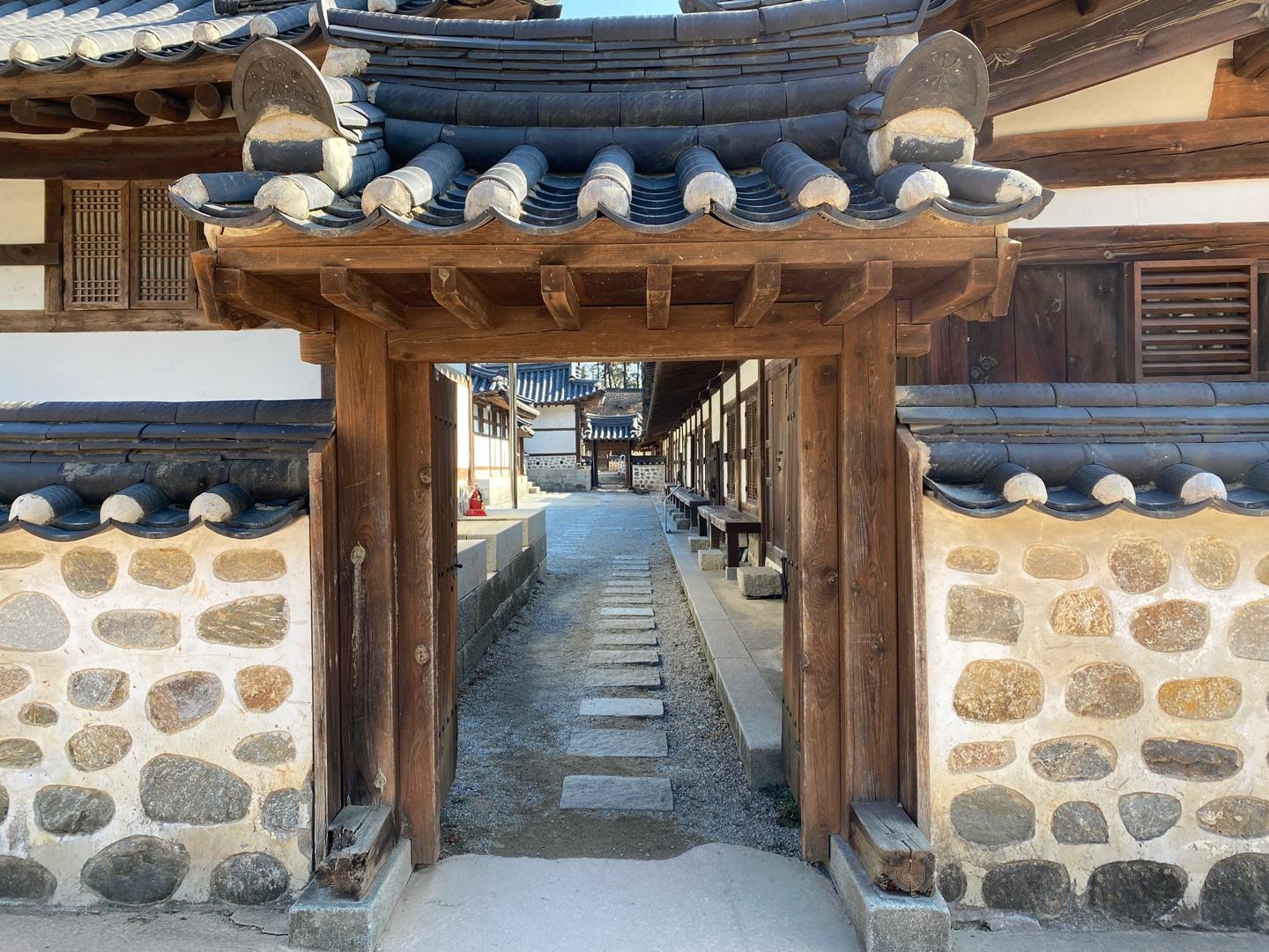 韓国ドラマ、麗〜花萌ゆる8人の皇子たち〜、麗、レイ、アイユ、イジュンギ、カンハヌル、月の恋人、ジス、撮影地、ロケ地、韓国、韓国ドラマ撮影地、韓国ドラマロケ地、ドラマ撮影地、ドラマロケ地、韓ドラ、韓ドラファン、韓国歴史ドラマ、韓国時代劇、ナジュ映像テーマパーク、羅州映像テーマパーク、抱川アートバレー、抱川、アートバレー、水原、粤華苑、水原ウォルファウォン、ウォルファウォン、江陵、船橋荘、江陵船橋荘、ソンギョジャン、丹陽、温達観光地、丹陽温達観光地、オンダル、オンダル観光地、扶余、百済文化団地、扶余百済文化団地、ペクチェ文化団地、扶余、薯童謡テーマパーク、扶余薯童謡テーマパーク、ソドンヨ、ソドンヨテーマパーク、密陽、位良池、位良地、密陽位良池、ウィヤンチ、ウィヤンモ、ミリャン、南原、広寒楼、南原広寒楼、ナムォン、クァンハンル、オザッキョ、オジャッキョ、烏鵲橋、和順、萬淵寺、ファスン、マニョンサ、マンヨンサ、IU、韓国歴史、クリエイトリップ、달의연인,보보경심려,달의연인촬영지,ナムジュヒョク、ベッキョン、ベクヒョン、ソヒョン