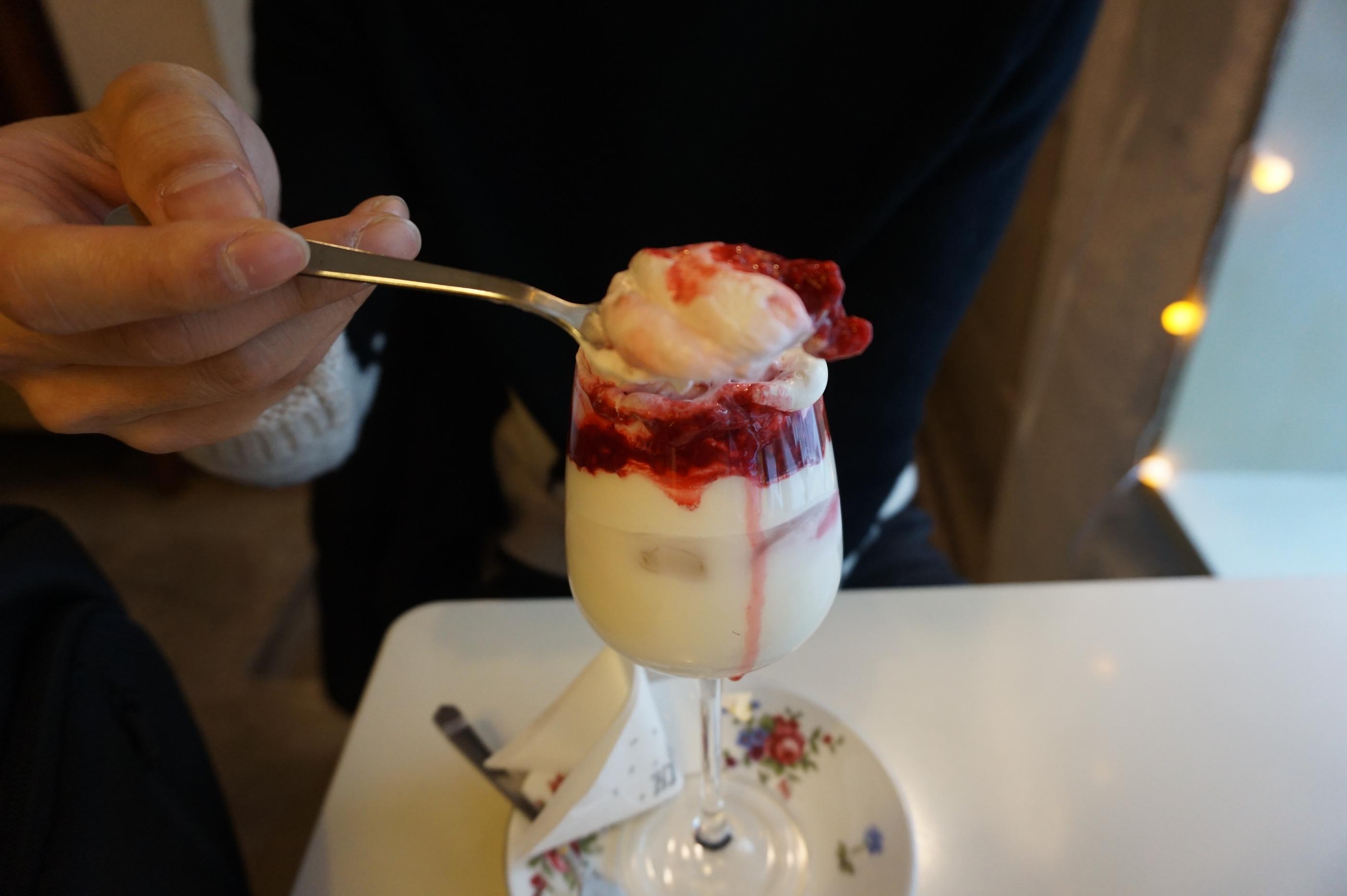 Hongdae | Cafe Highwaist, Aesthetic Desserts Galore on the Trendy Street of Yeonnamdong