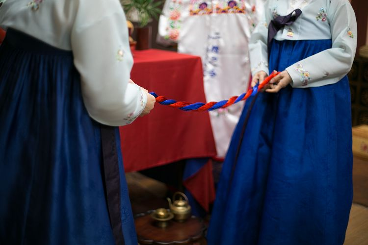 Insadong Traditional Wedding Experience | Leave an unforgettable memory with your lover!
