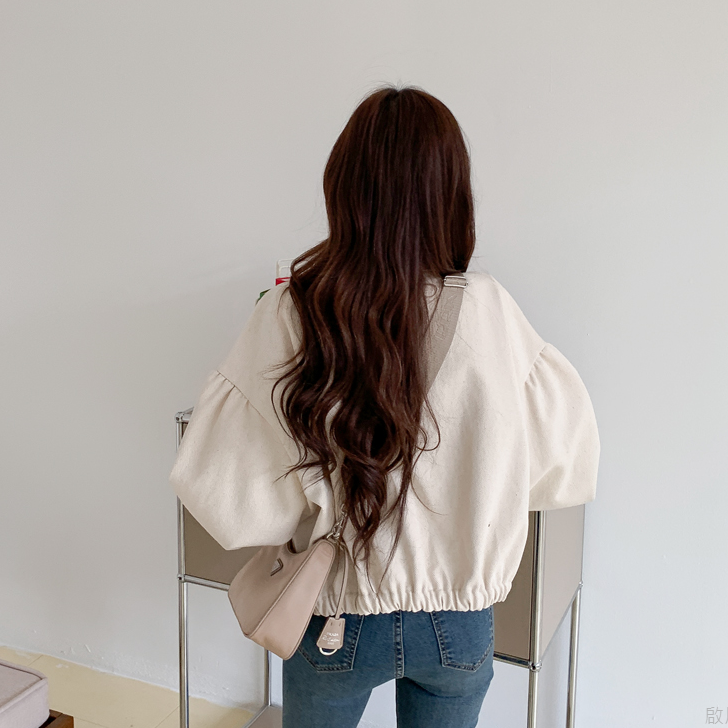 เทรนแฟชั่นเกาหลี ประจำฤดูใบไม้ผลิปี 2025 ทั้งเทรนเสื้อผ้าและรองเท้ายอดฮิตของเหล่าวัยรุ่นเกาหลี 