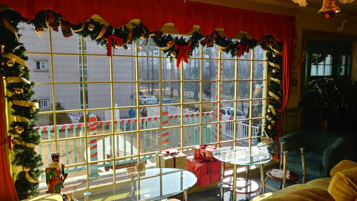 Hongdae Dinga Cake House | Turn your tea time dreams into a reality!