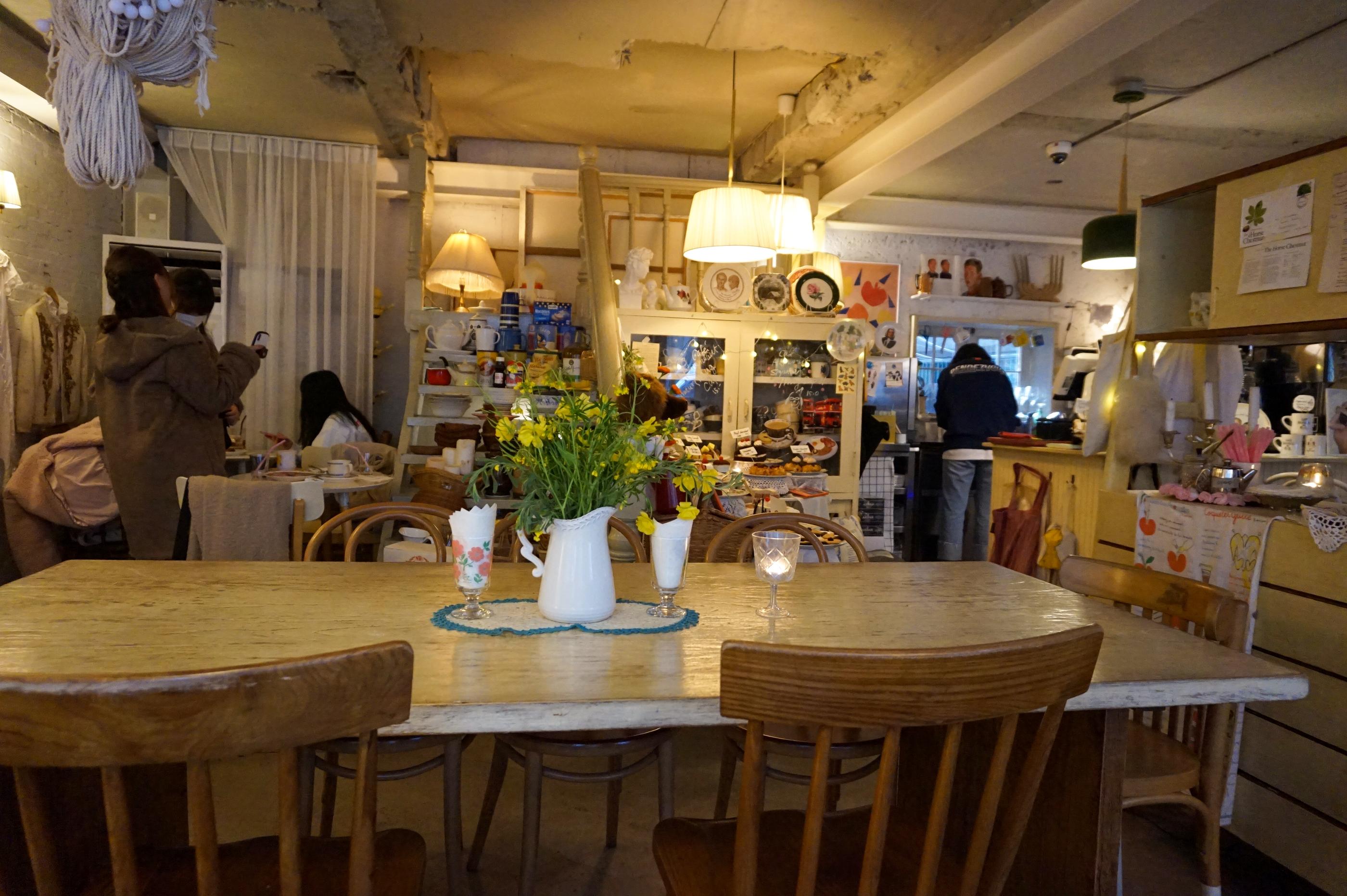 Hongdae | Cafe Highwaist, Aesthetic Desserts Galore on the Trendy Street of Yeonnamdong