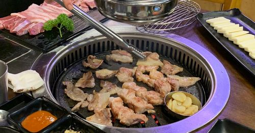 超高質韓國烤肉連鎖店，職員會親自過嚟幫大家，完全唔洗自己落手！