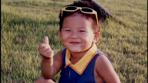 7 Childhood Photos of Celebrities Guess who this is?