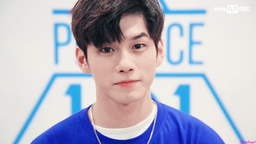 7 Childhood Photos of Celebrities Guess who this is?