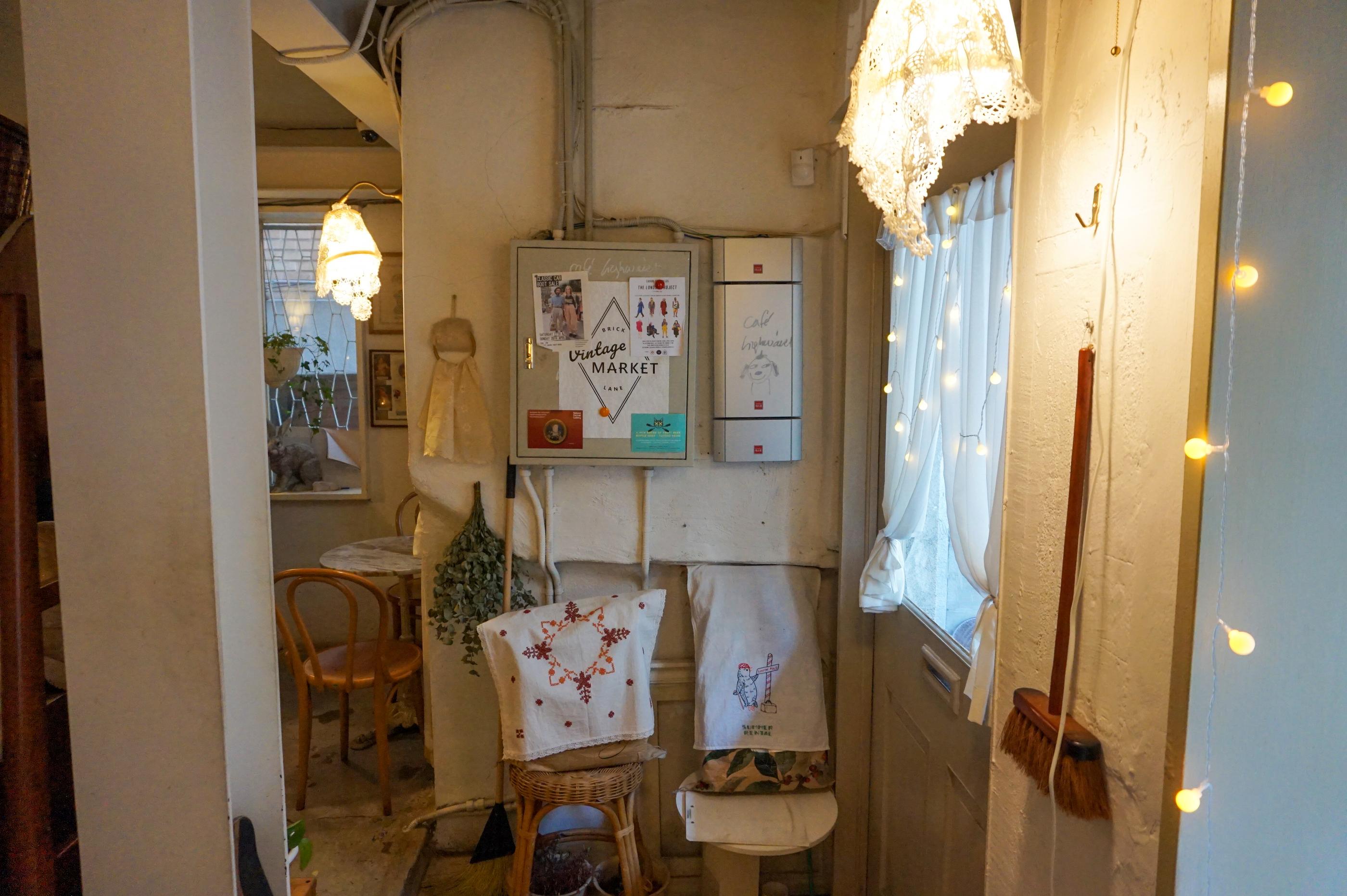 Hongdae | Cafe Highwaist, Aesthetic Desserts Galore on the Trendy Street of Yeonnamdong