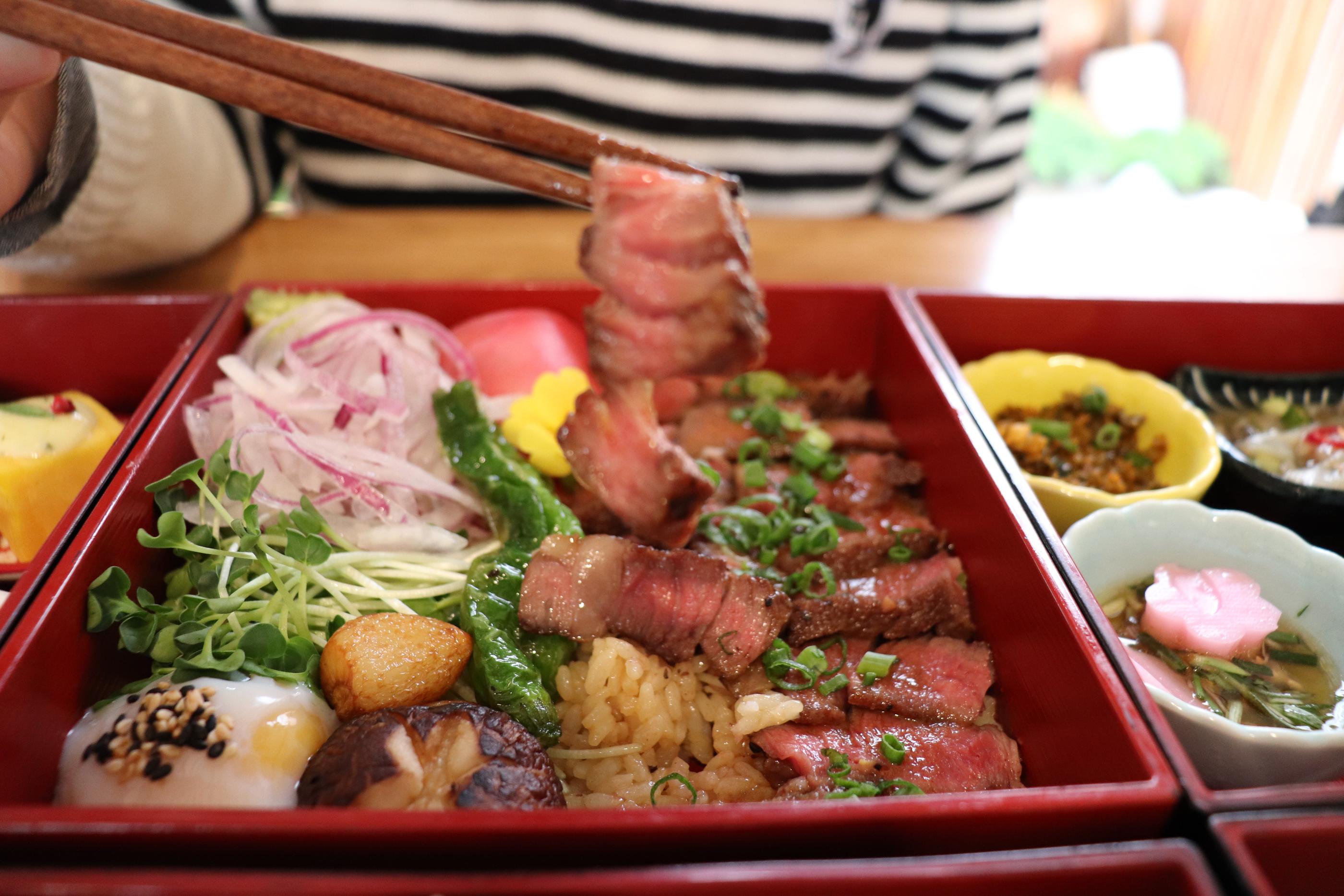 Oncheonjib | Ikseondong Amidst Ikseondong there lies a little Japan