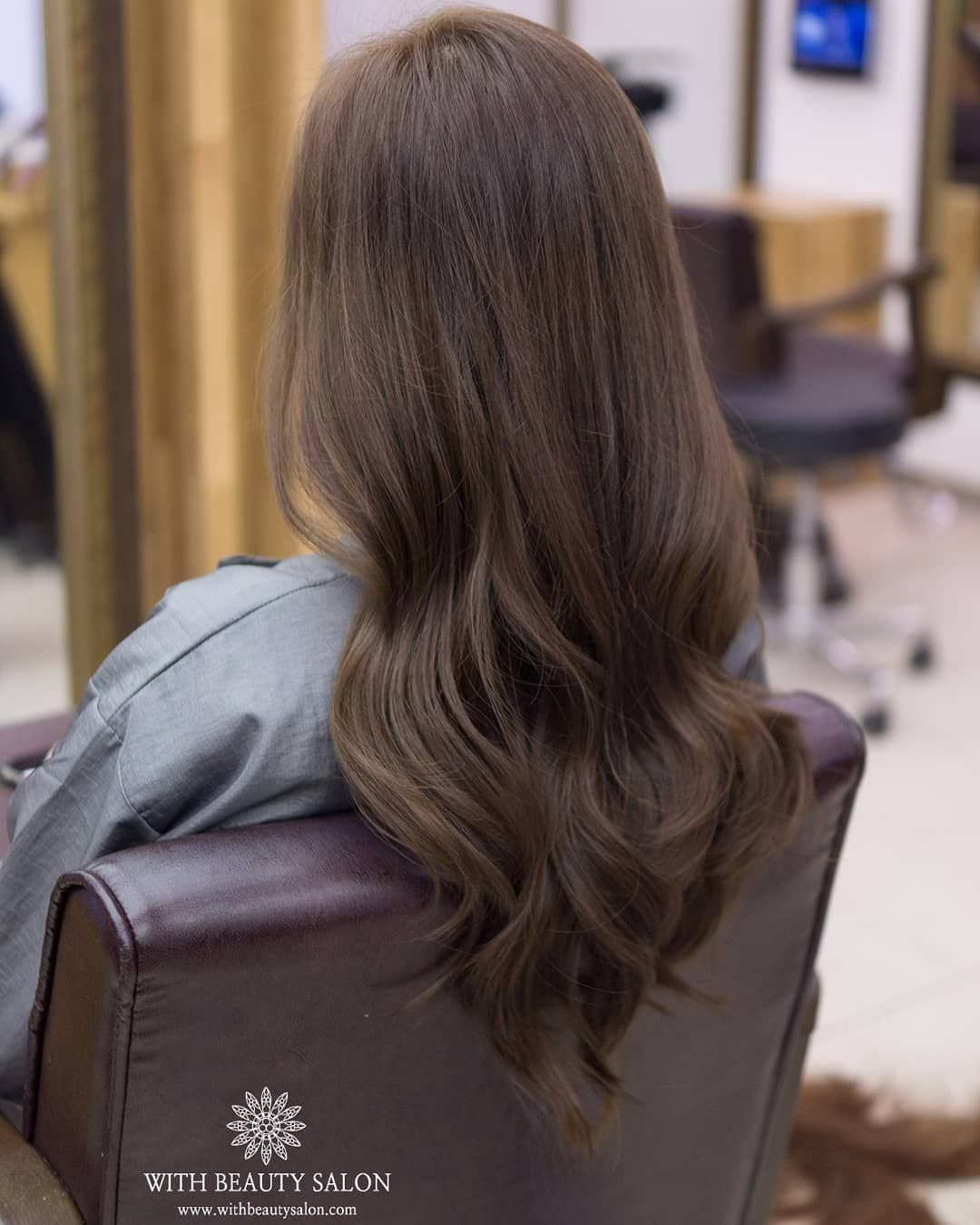 สีไหนจะมาสำหรับใบไม้ผลินี้? เทรนด์ใบไม้ผลิ 2025 ที่ทำแล้วคนเกาหลีต้องเหลียวหลังมองแน่นอน