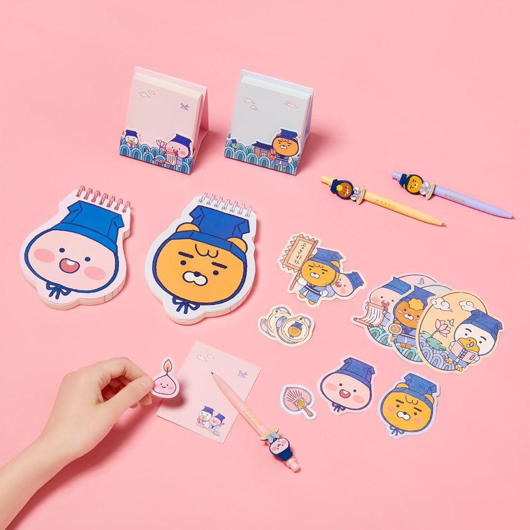 カカオトーク、カカオフレンズ、ライアン、春の新商品、2025春、韓国、ピーチ、全州限定カカオフレンズ、カカオコラボ、カカオ文房具、韓国旅行、韓国お土産、全州限定、儒教シリーズ、ハノク、韓屋、孔子、オンラインストア、カカオマスク、カトク