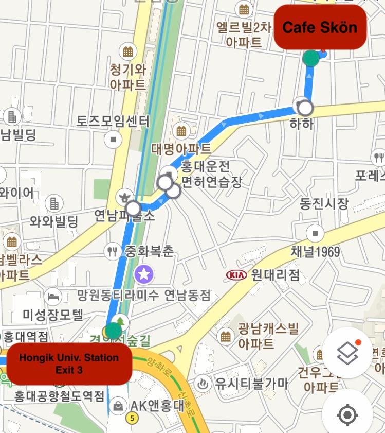 Cafe Skön, an ultra famous cafe in Hongdae that is well-known for its cute drinks and desserts