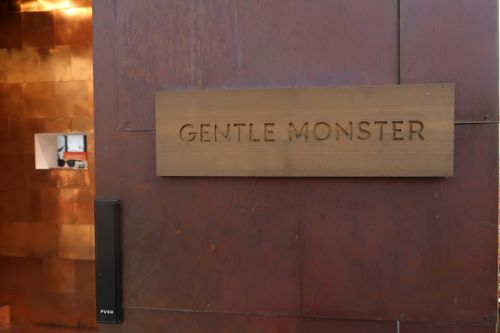 Gentle Monster. Flagship store. sunglass. optical glass. bathhouse remodeling. artistic remodeling. art.