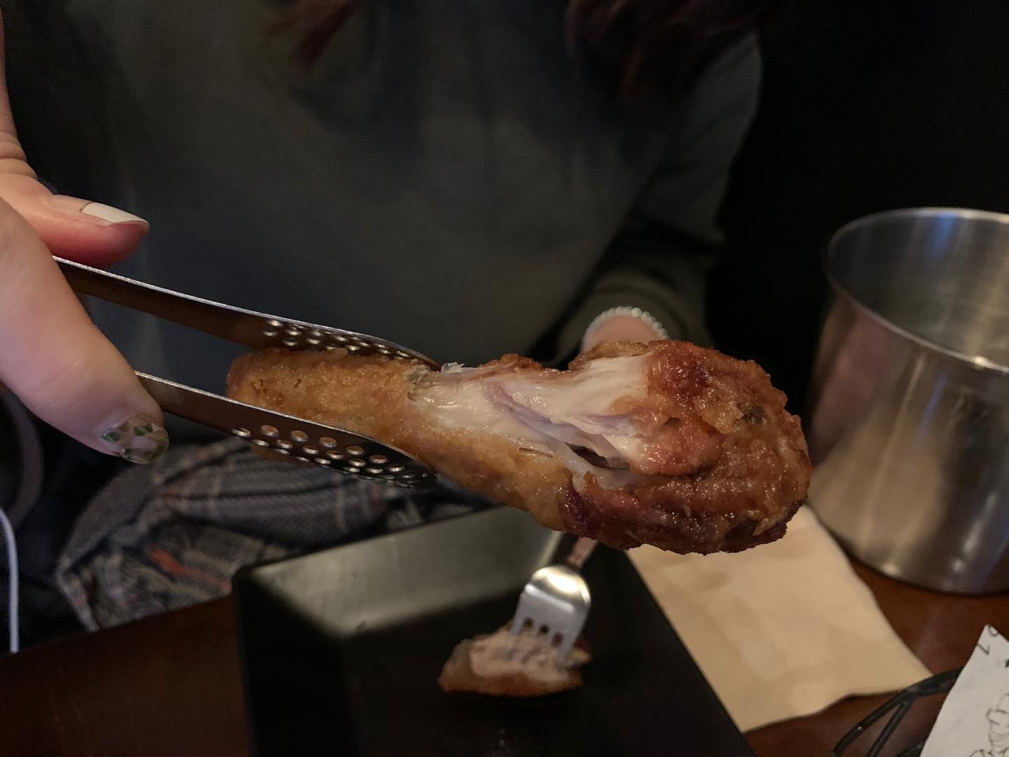 韓國必食炸雞店之一！喺弘大想食橋村炸雞應該點去？邊一款最好食？小編將會誠實作答！