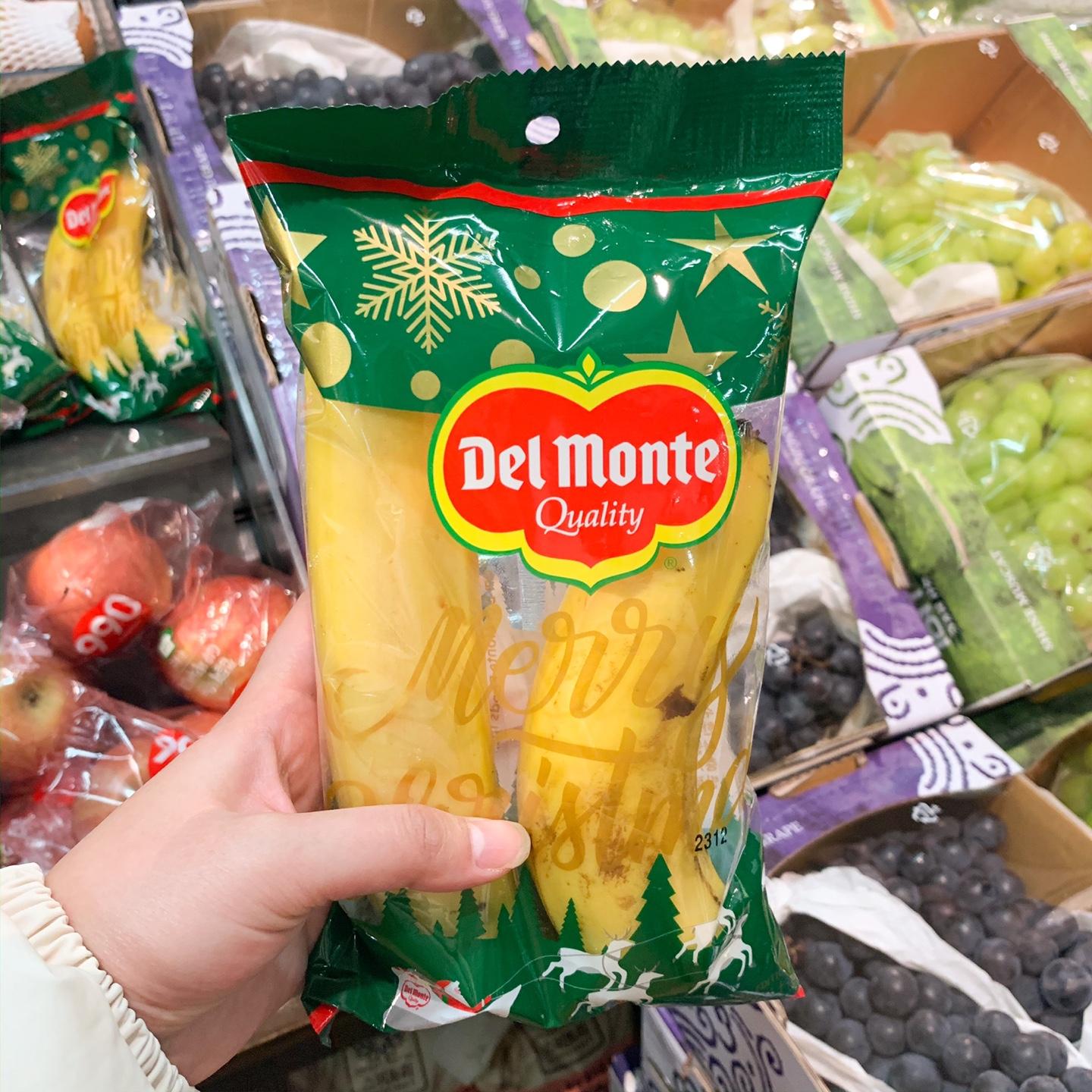 新鮮多汁的水果在清涼裏樂天超市售賣,₩990就能擁有的小幸福。