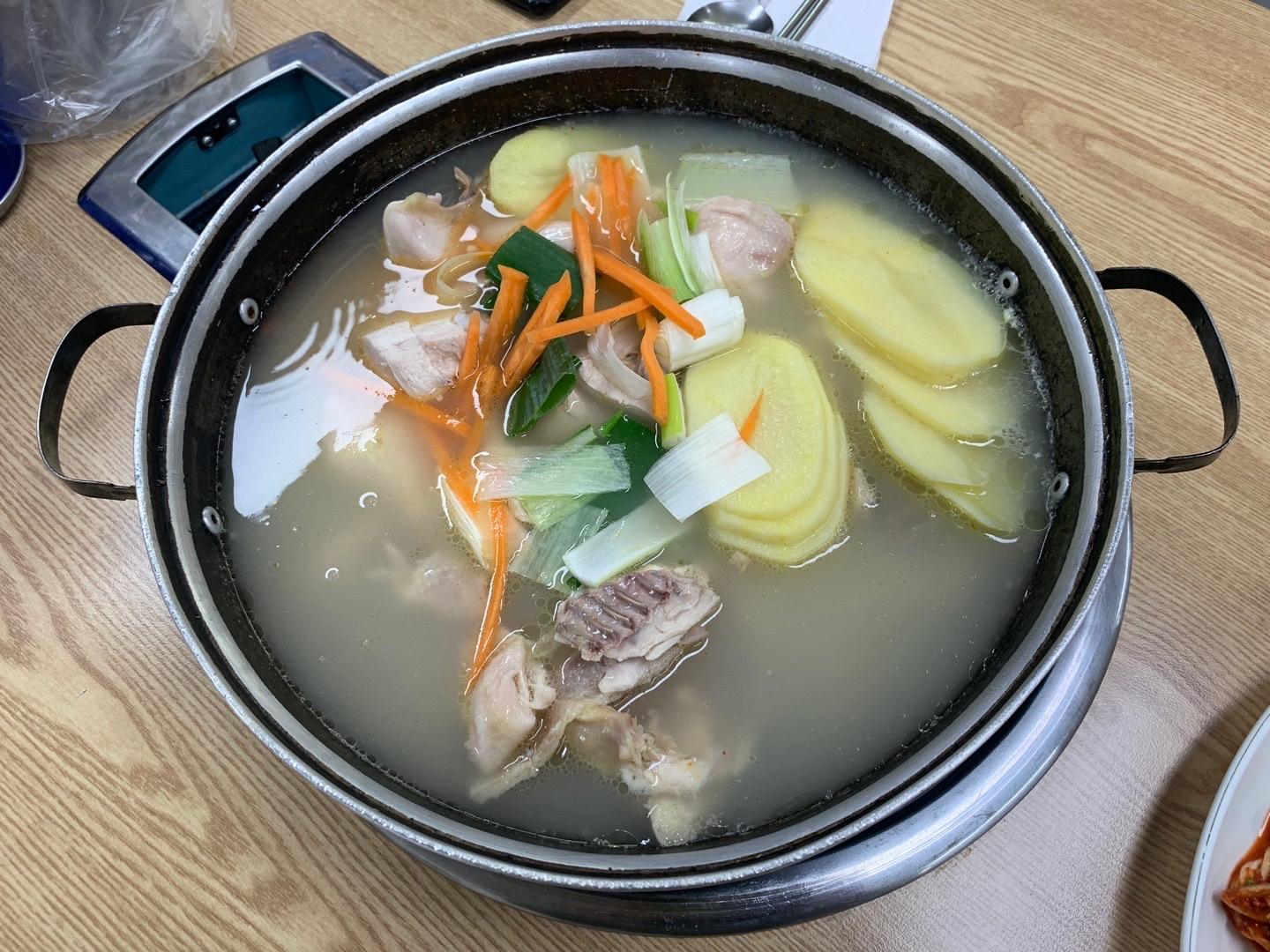 回基慶熙大正門美食店!食完一隻雞之後強推大家必點薯仔飯!