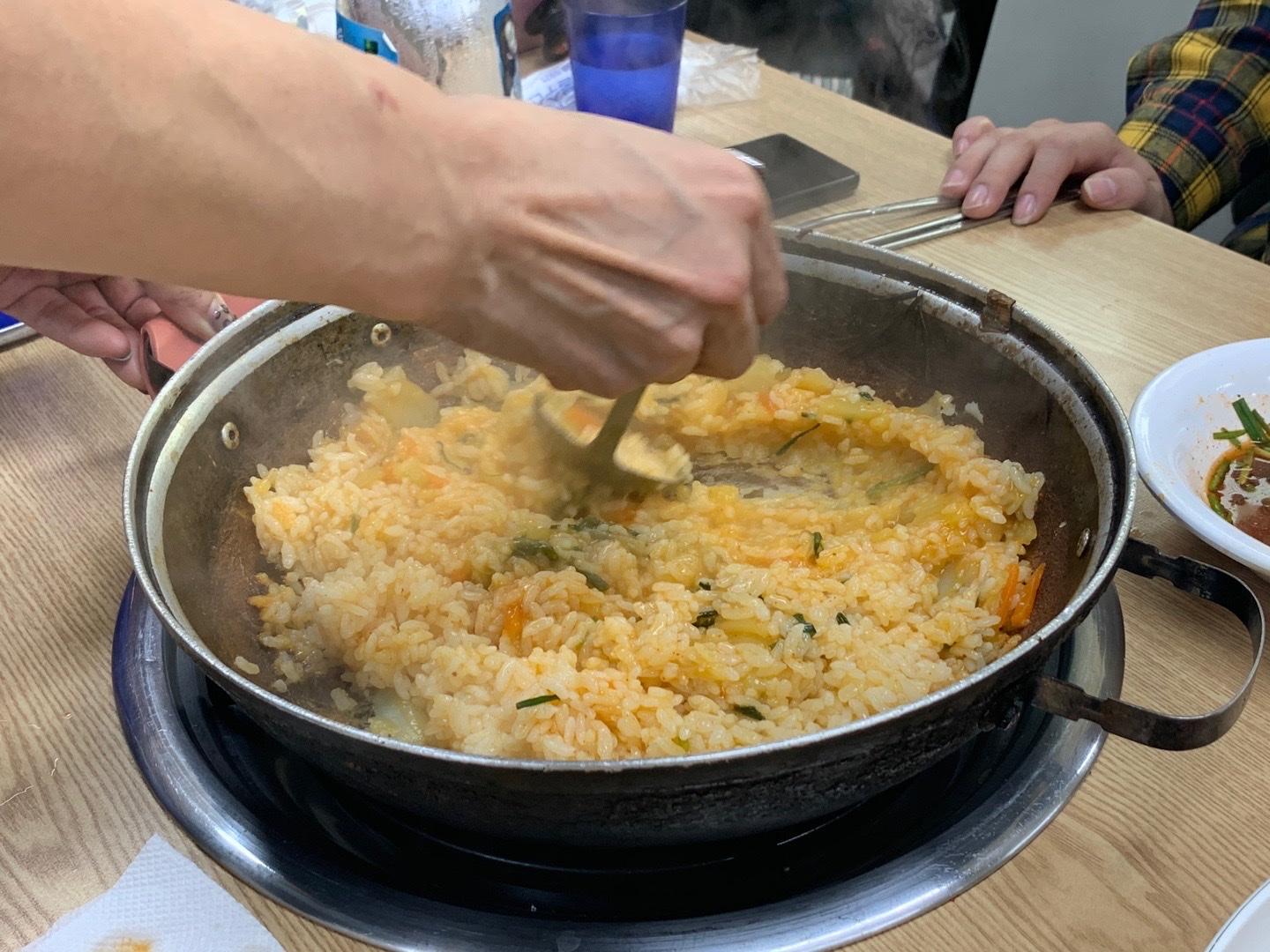 回基慶熙大正門美食店!食完一隻雞之後強推大家必點薯仔飯!