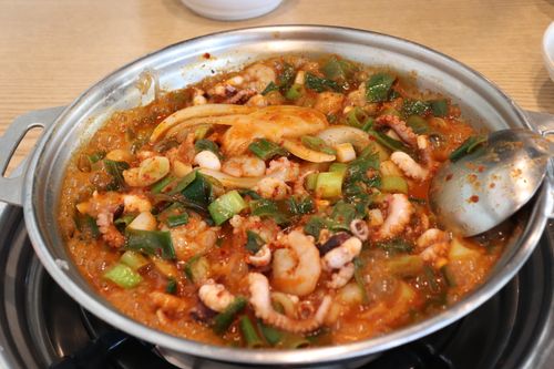 korea, busan, haeundae, gopchang, nakgopsae, shrimp, prawn, seafood, hotpot, octopus, century octopus, haeundae station, haeundae beach, food, korean food, busan food,