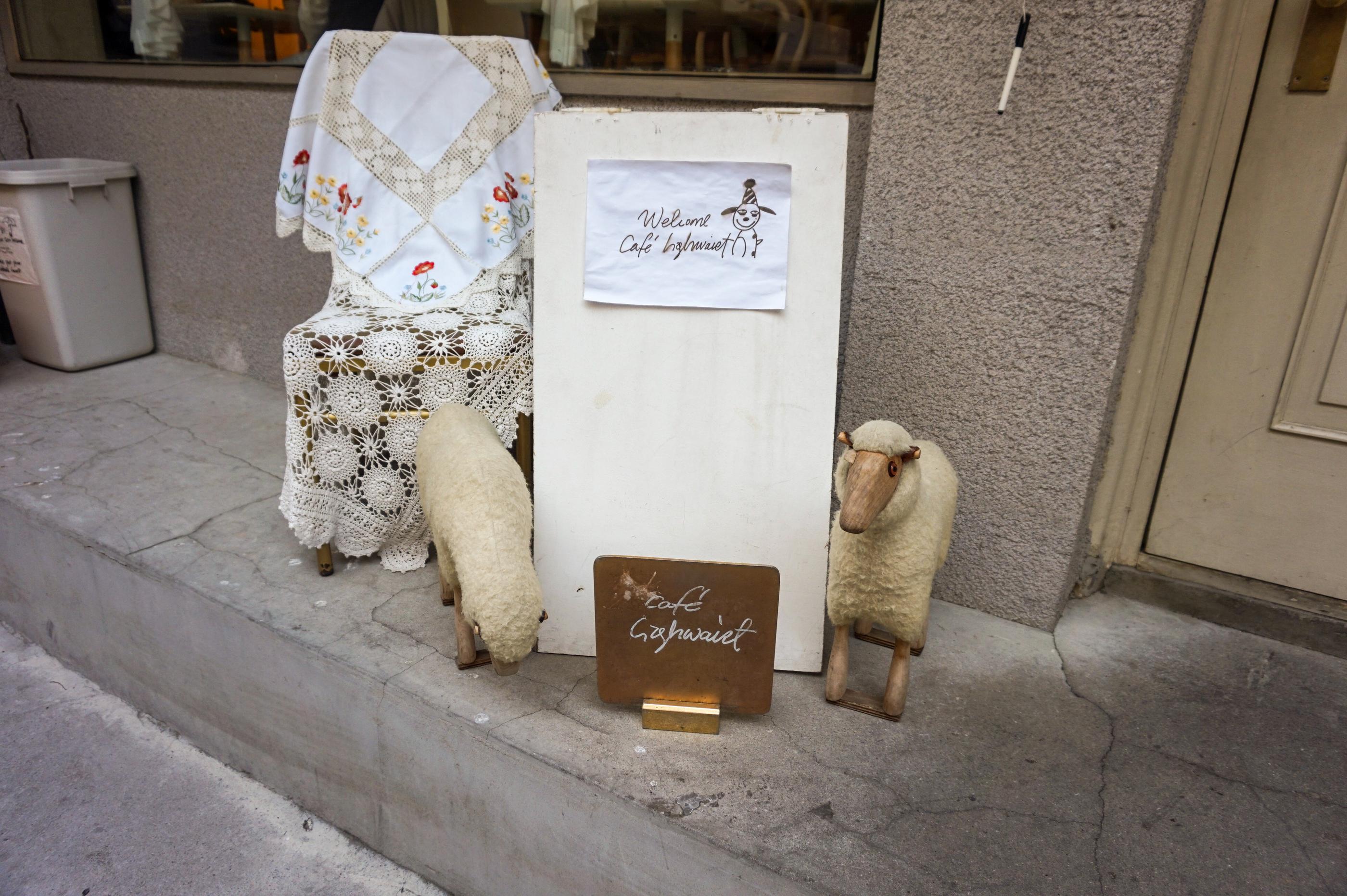 Hongdae | Cafe Highwaist, Aesthetic Desserts Galore on the Trendy Street of Yeonnamdong