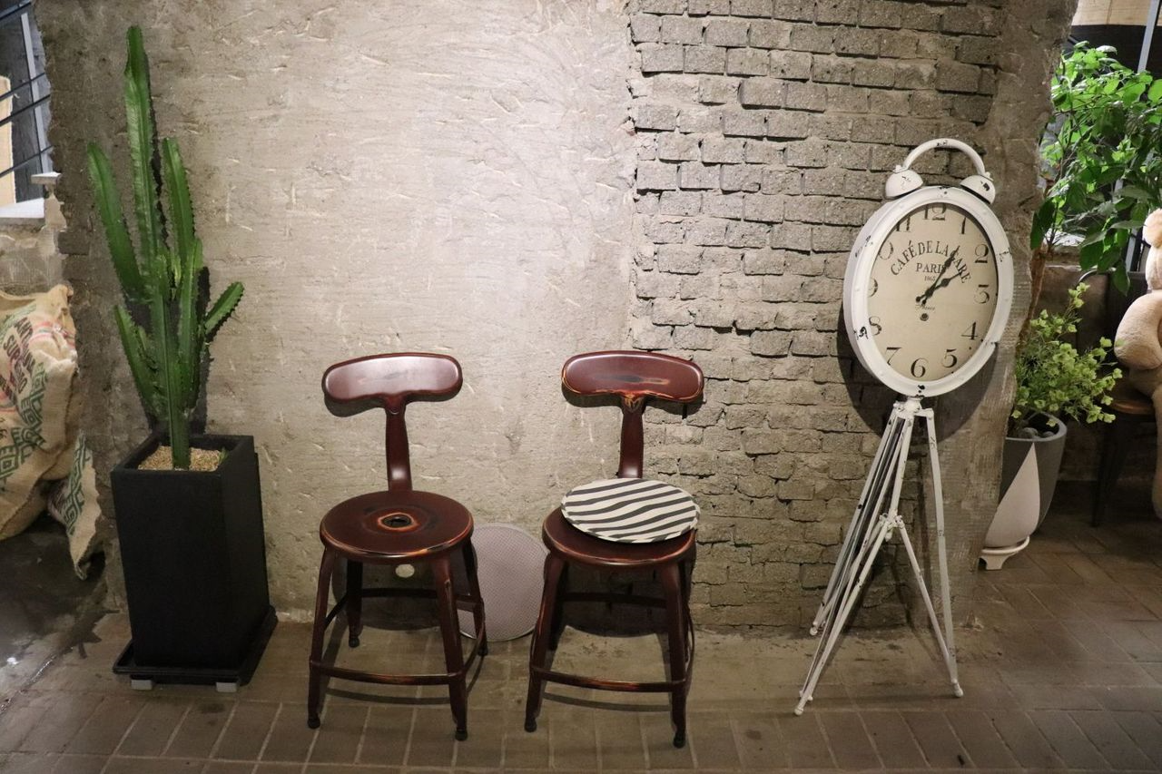 プサンカフェ、ナンポ洞カフェ、不思議なカフェ、韓国カフェ、プールカフェ、美味しいお店、おしゃれなカフェ、ジェムストーン、Gemstone、デザートカフェ