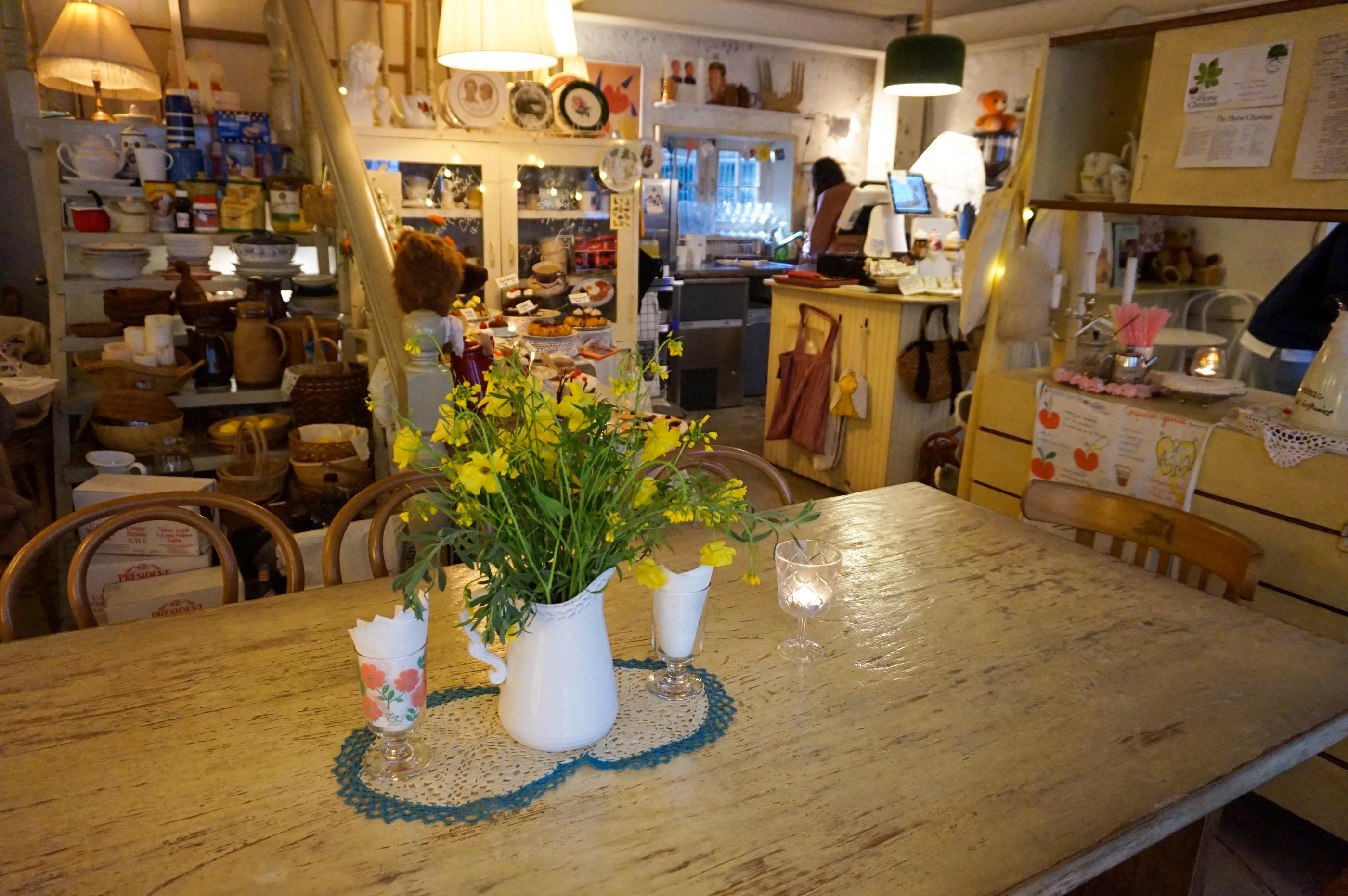 Hongdae | Cafe Highwaist, Aesthetic Desserts Galore on the Trendy Street of Yeonnamdong