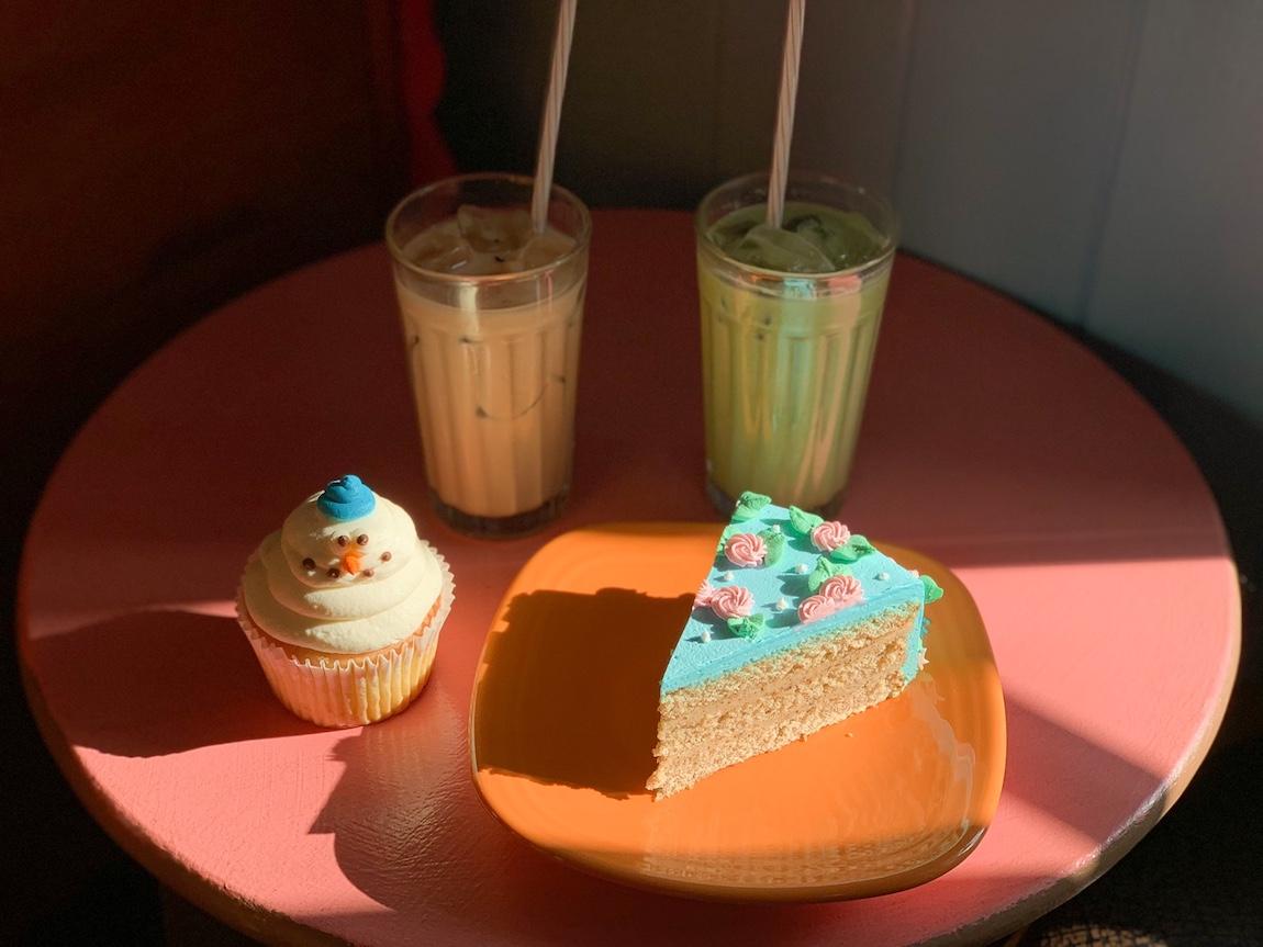 Hongdae Dinga Cake House | Turn your tea time dreams into a reality!