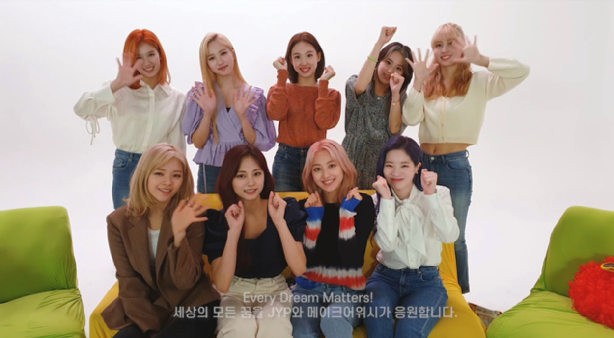 К-Энтертейнмент Өнөөдөр | 2025 оны 4 сарын 24, Селебридүүд COVID 19-д зохицуулах, Парк Со Жун Өөртөө Үзэхээр Амьдралын Карьерыг Харж байна