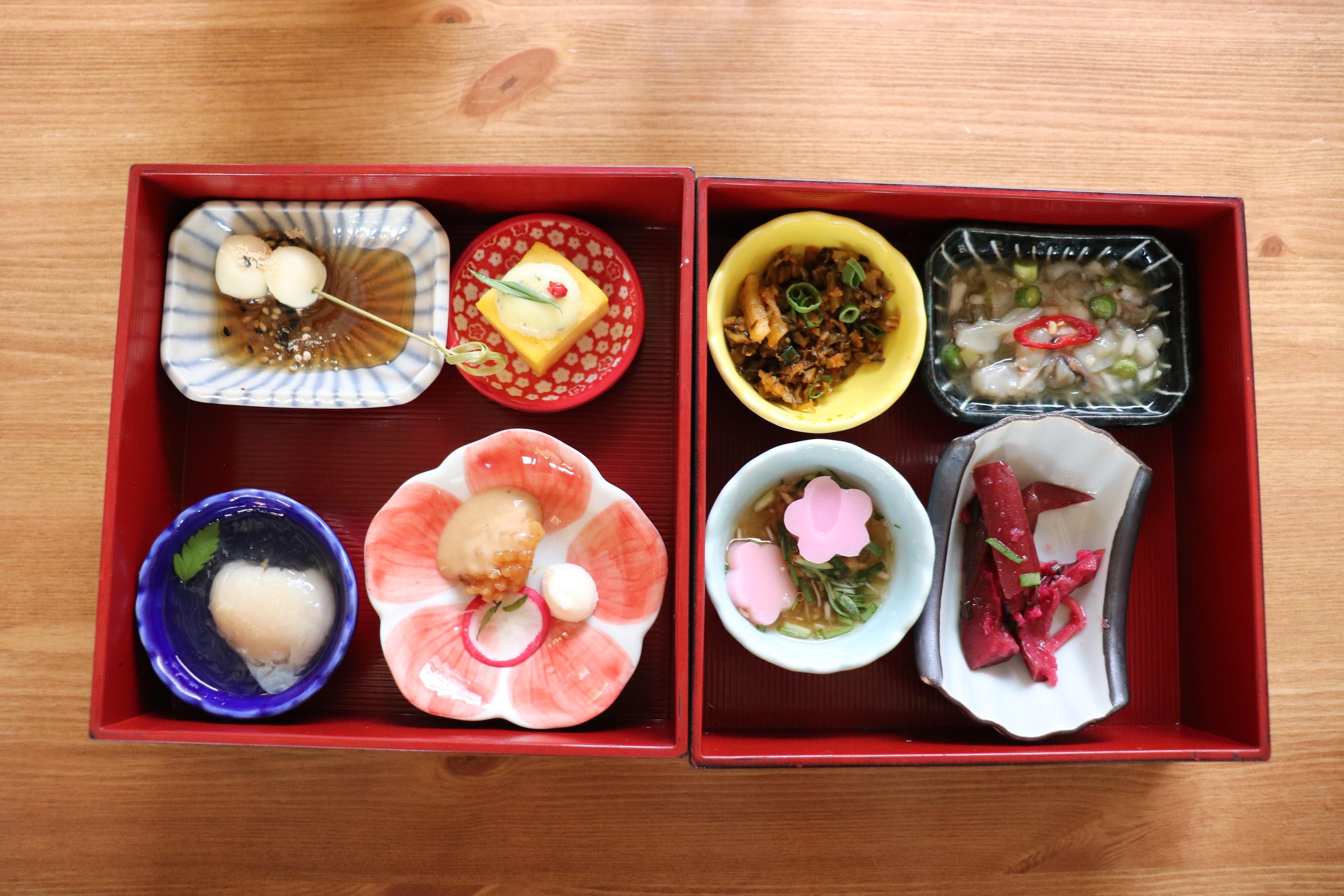 Oncheonjib | Ikseondong Amidst Ikseondong there lies a little Japan