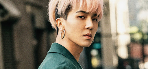 7 Childhood Photos of Celebrities Guess who this is?