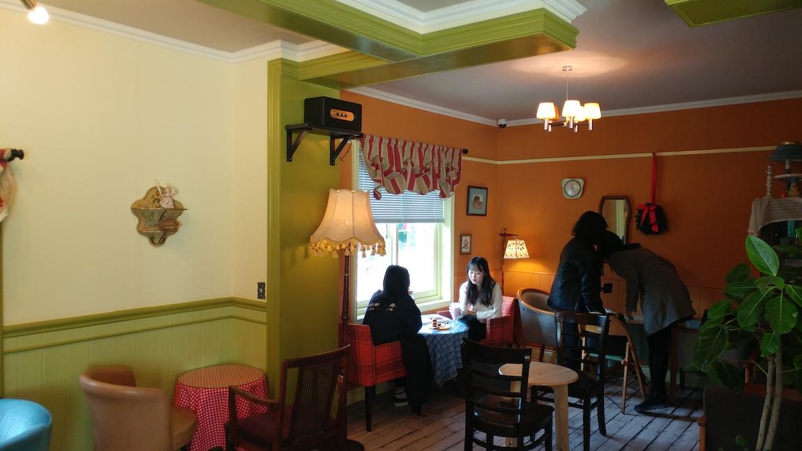 Hongdae Dinga Cake House | Turn your tea time dreams into a reality!