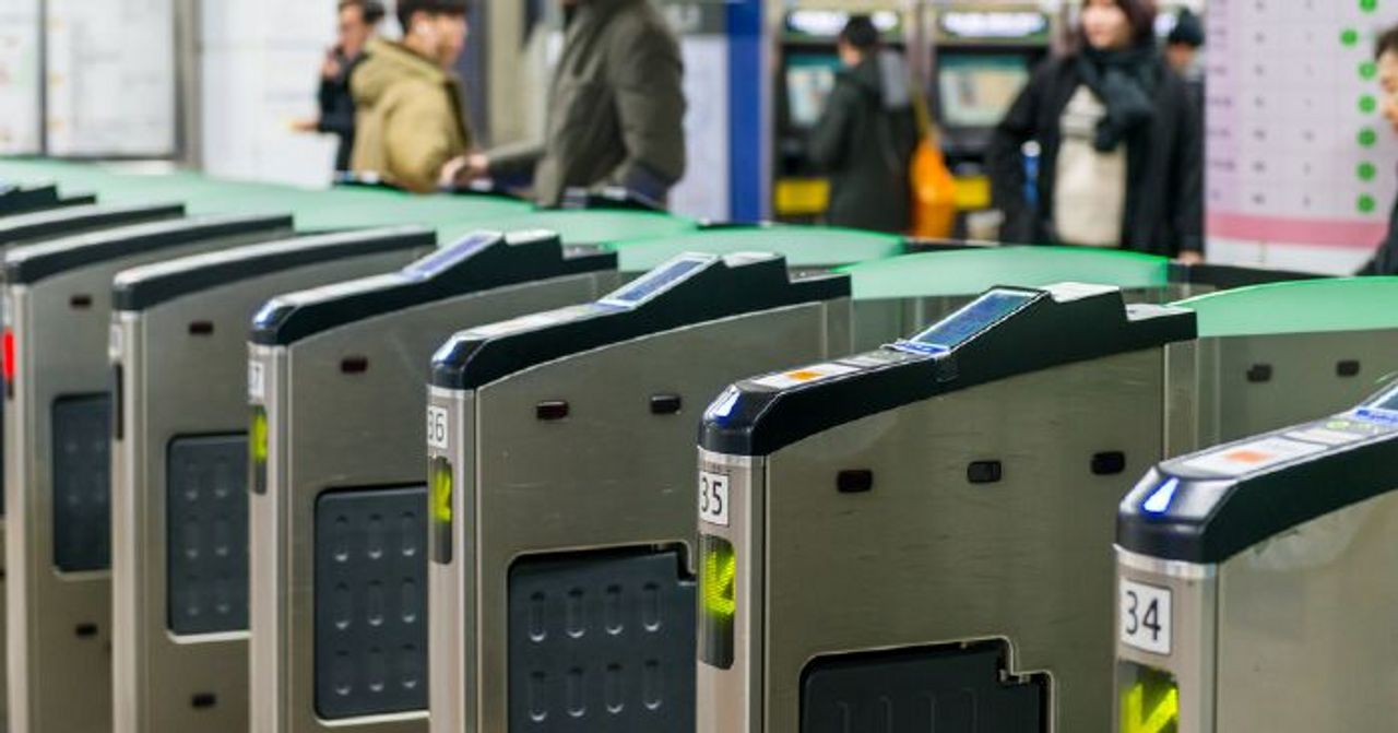 Seoul Metro closing early The number of passengers has dropped sharply by 40.5%