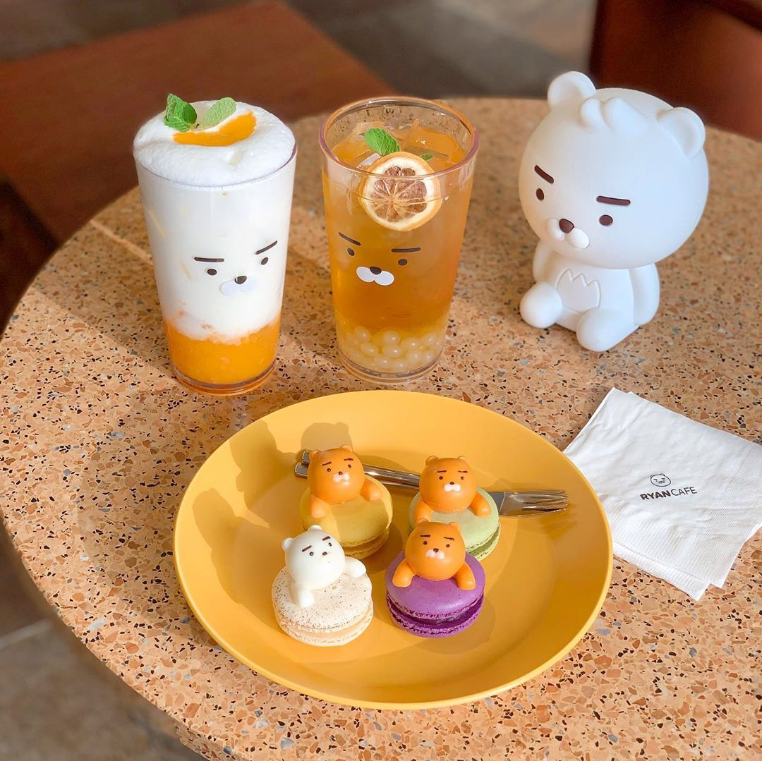 江南 カカオフレンズ ライアン カカオ カカオフレンズストア ライアンカフェ 韓国旅行 ソウル